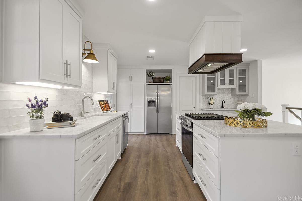 PLEASANT VALLEY ESTATES - Residential