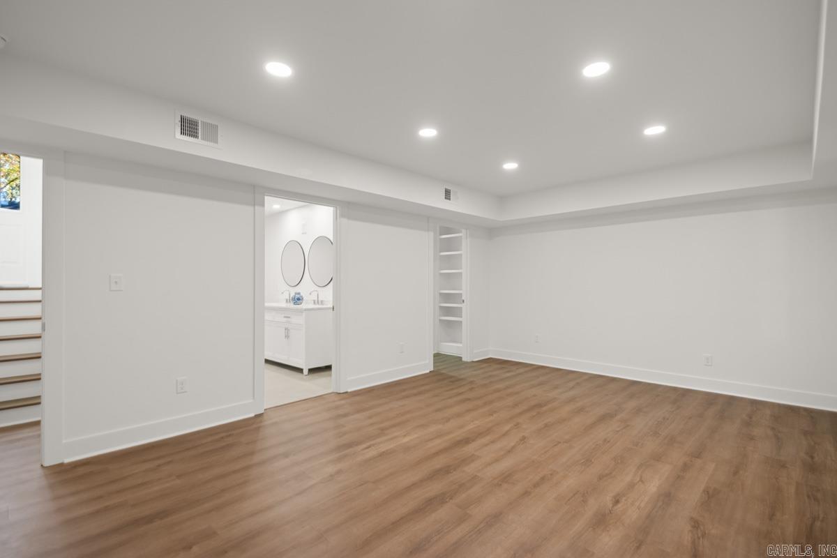 PLEASANT VALLEY ESTATES - Residential