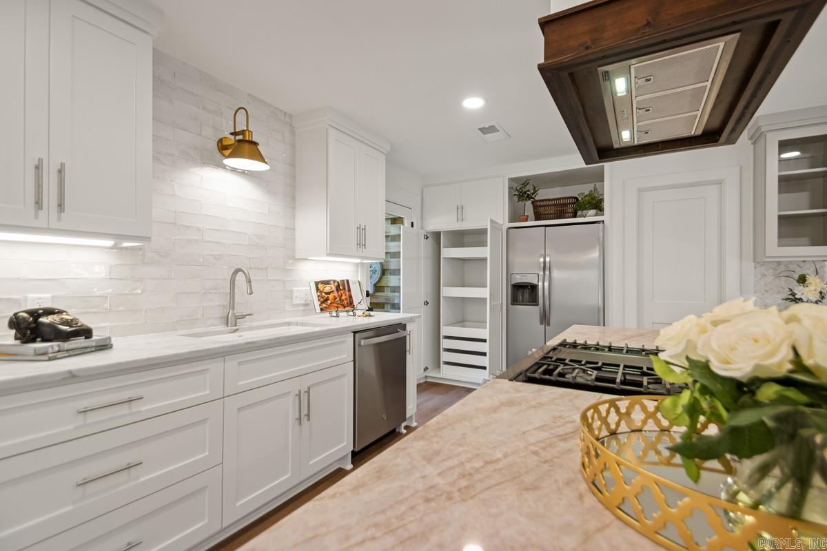 PLEASANT VALLEY ESTATES - Residential