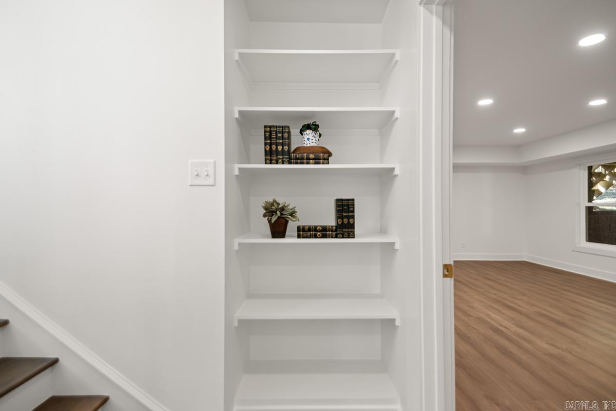 PLEASANT VALLEY ESTATES - Residential