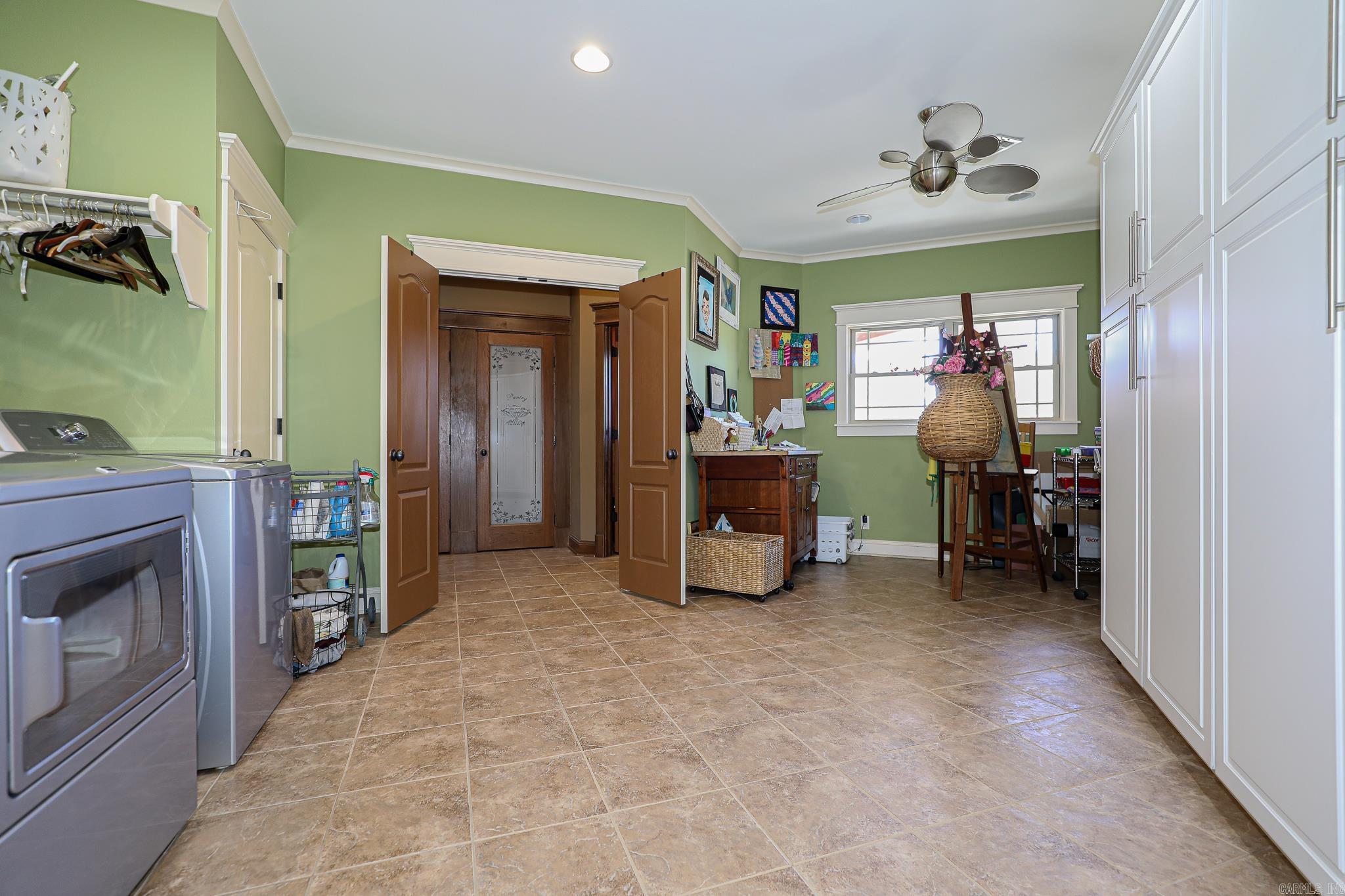 LONGHILLS VILLAGE - Residential