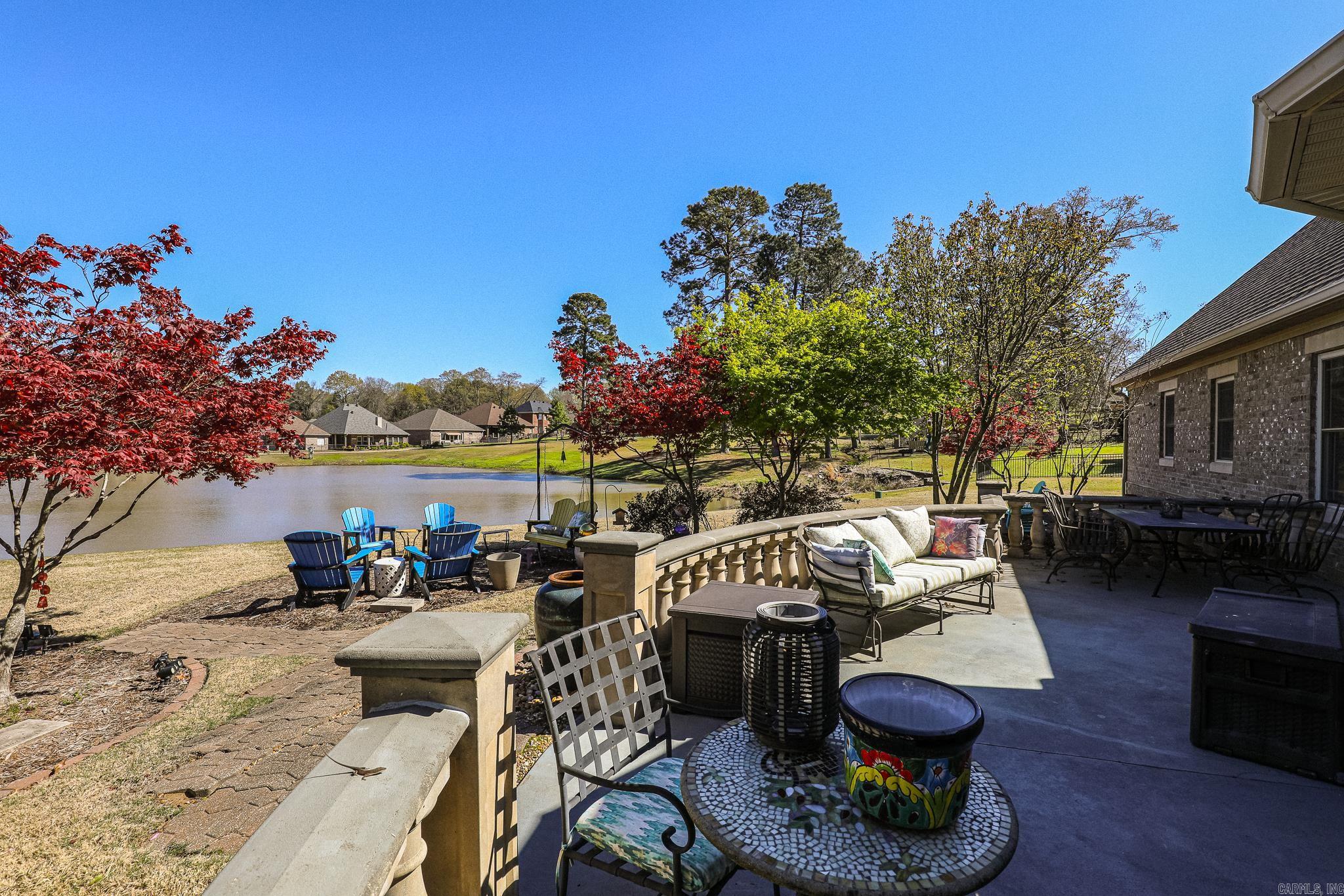 LONGHILLS VILLAGE - Residential