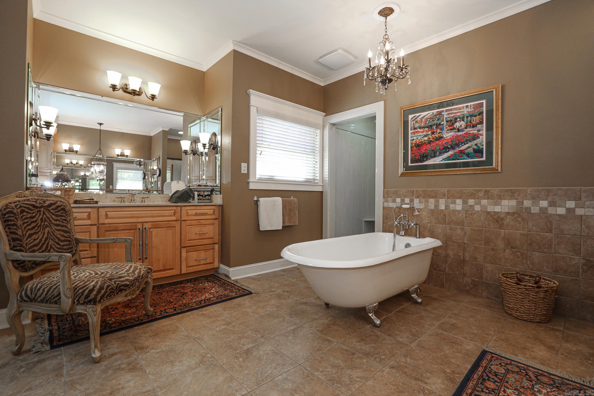 LONGHILLS VILLAGE - Residential