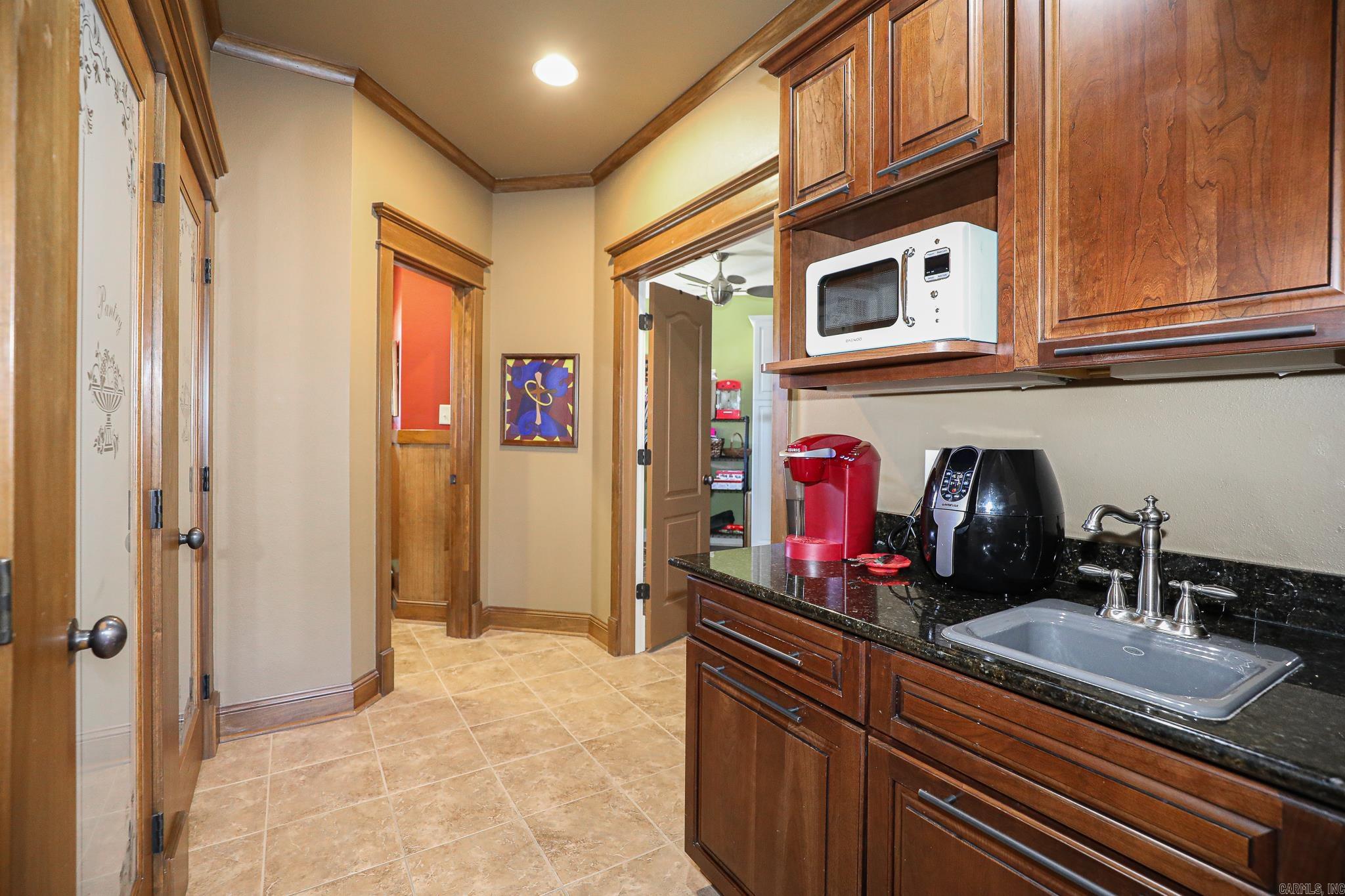 LONGHILLS VILLAGE - Residential