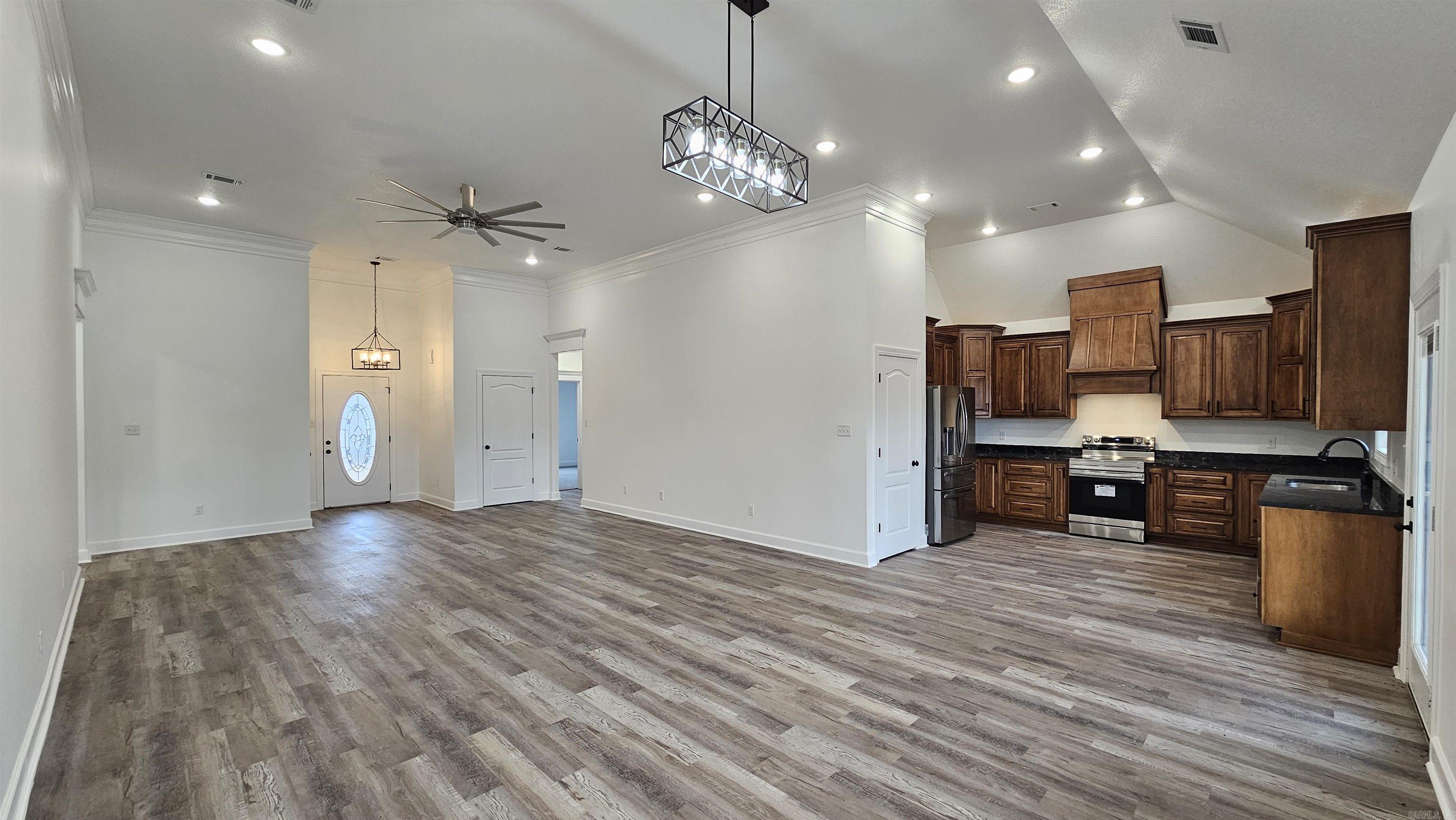 FOSTER REPLAT OF CEDAR HEIGHTS - Residential