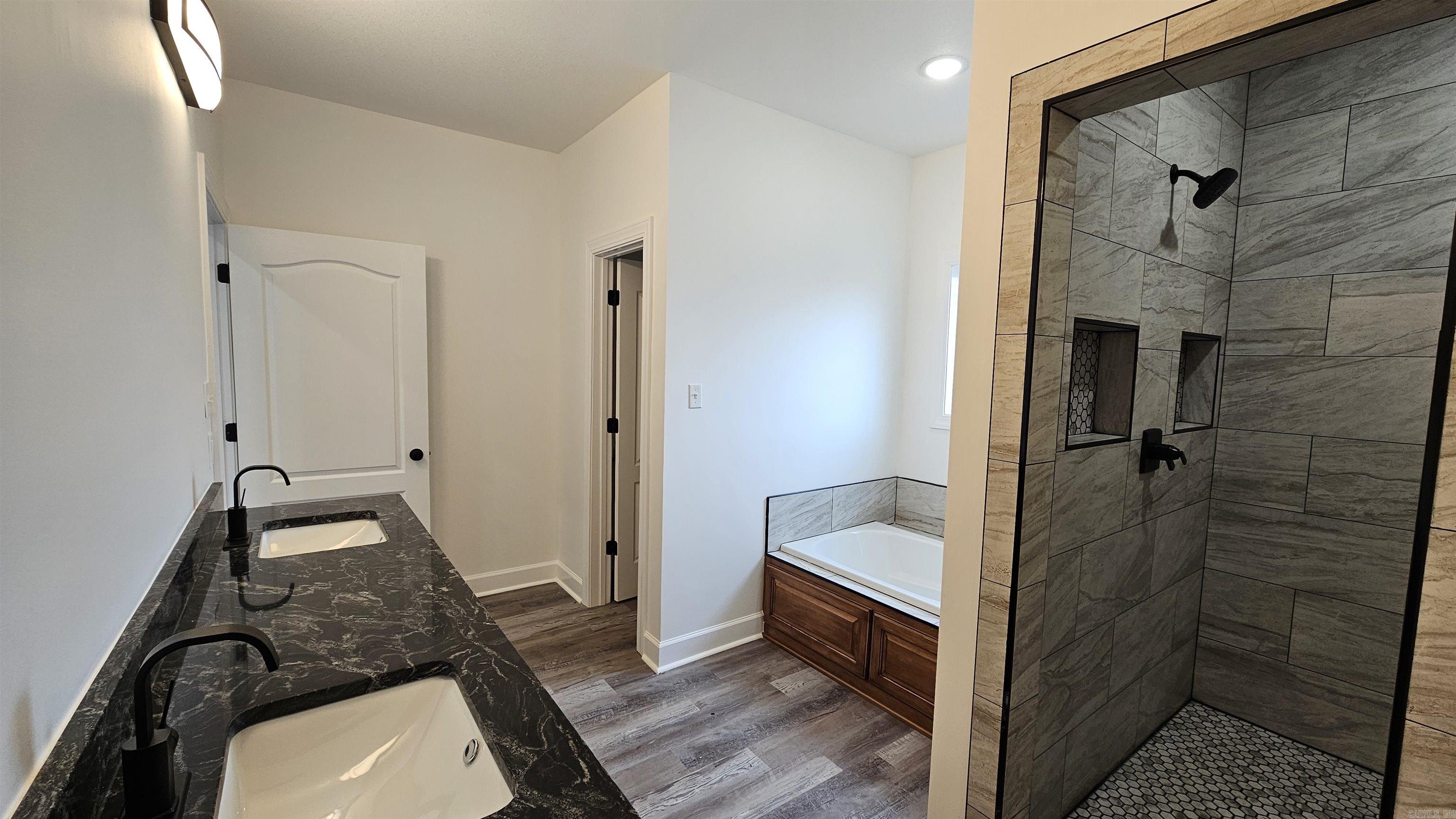 FOSTER REPLAT OF CEDAR HEIGHTS - Residential