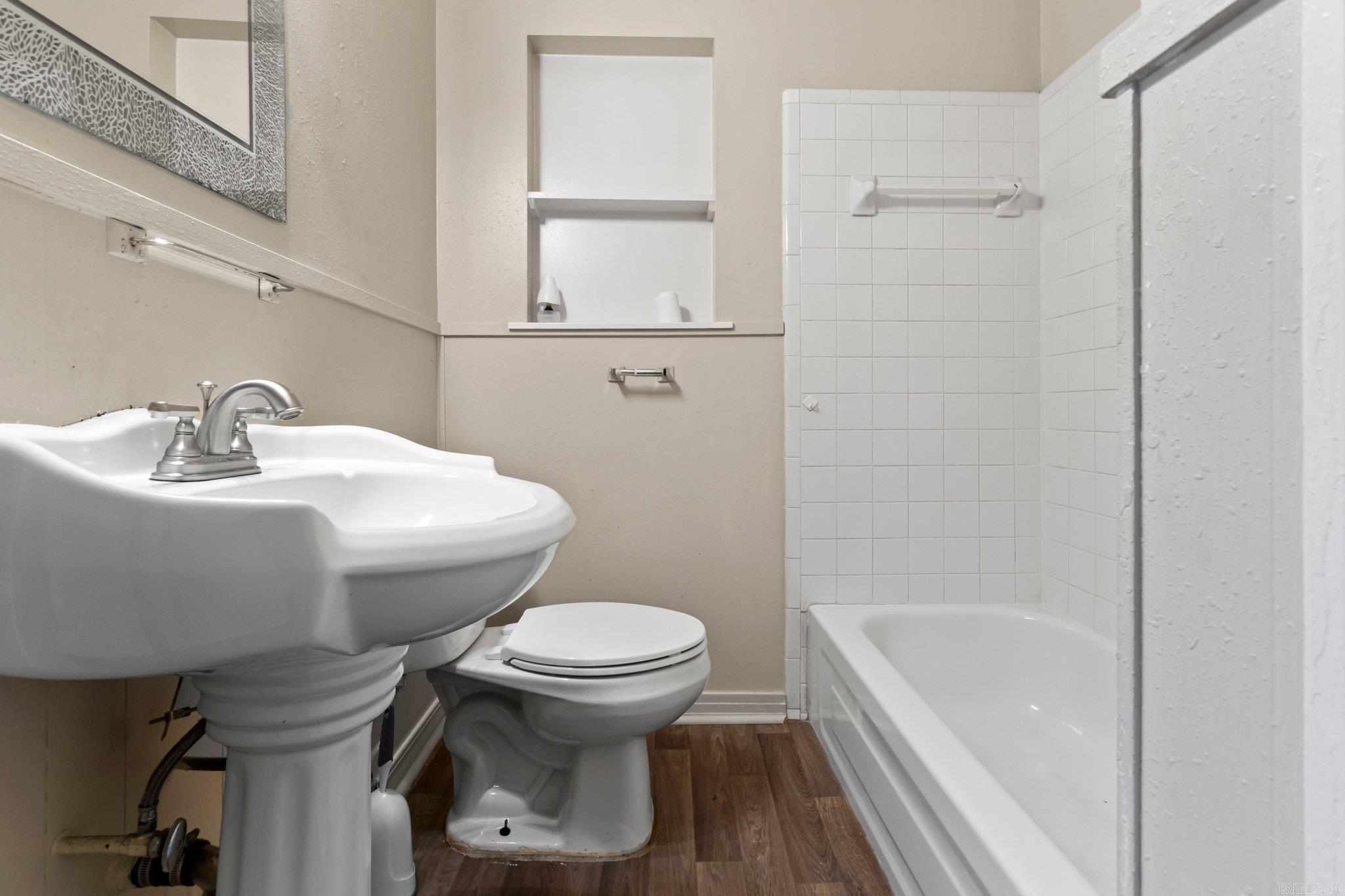 BARING CROSS - Residential