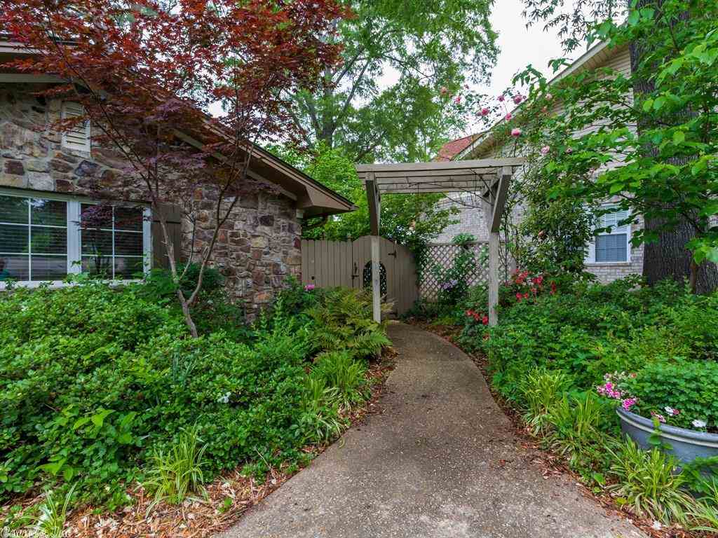 BASIN CIRCLE - Residential