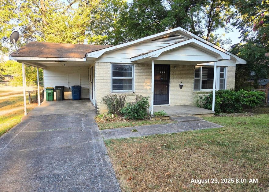 Good bones! Needs TLC. 3 bedroom 1 bathroom home ready for renovations and new homeowners! Close to UALR, I-630, 12th Street bus stops, & Oak Forest Playground & Park!! Priced to sell AS-IS. Considerable drywall repair, roof replacement, hardwood floor restoration and general updates needed.