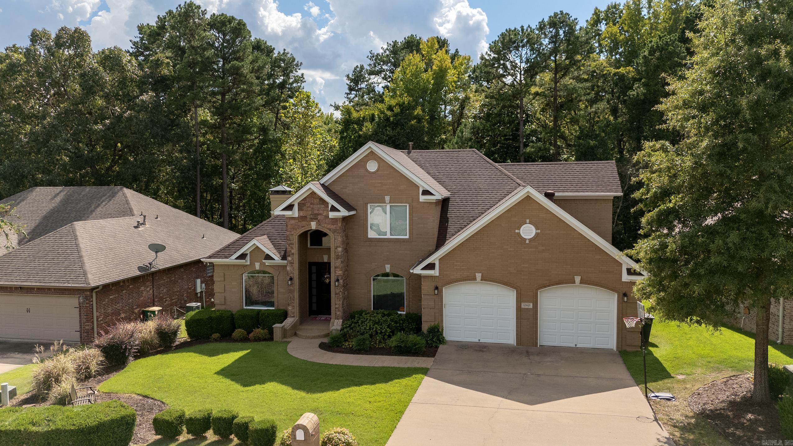 WOODLANDS EDGE - Residential