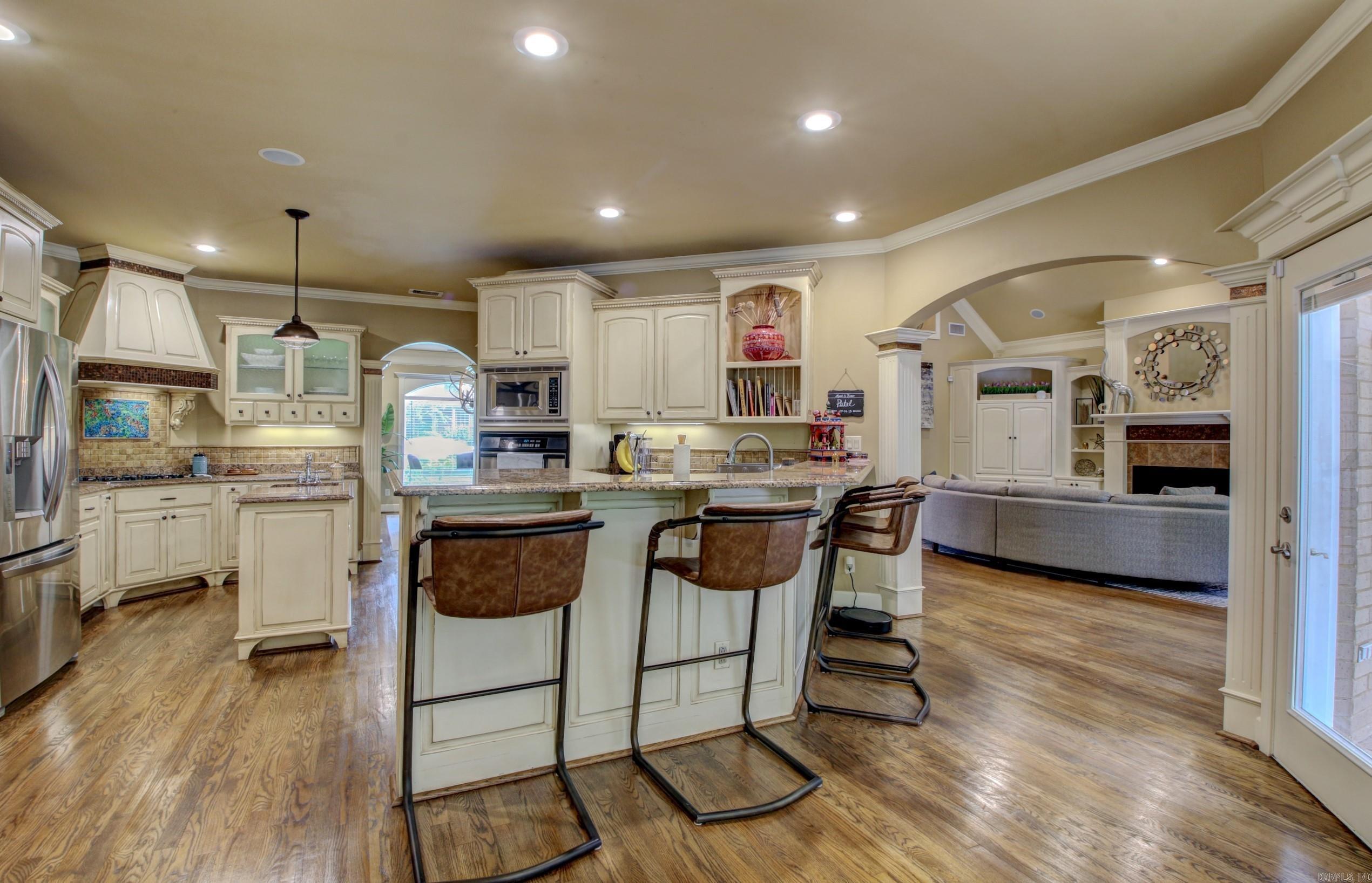 WOODLANDS EDGE - Residential