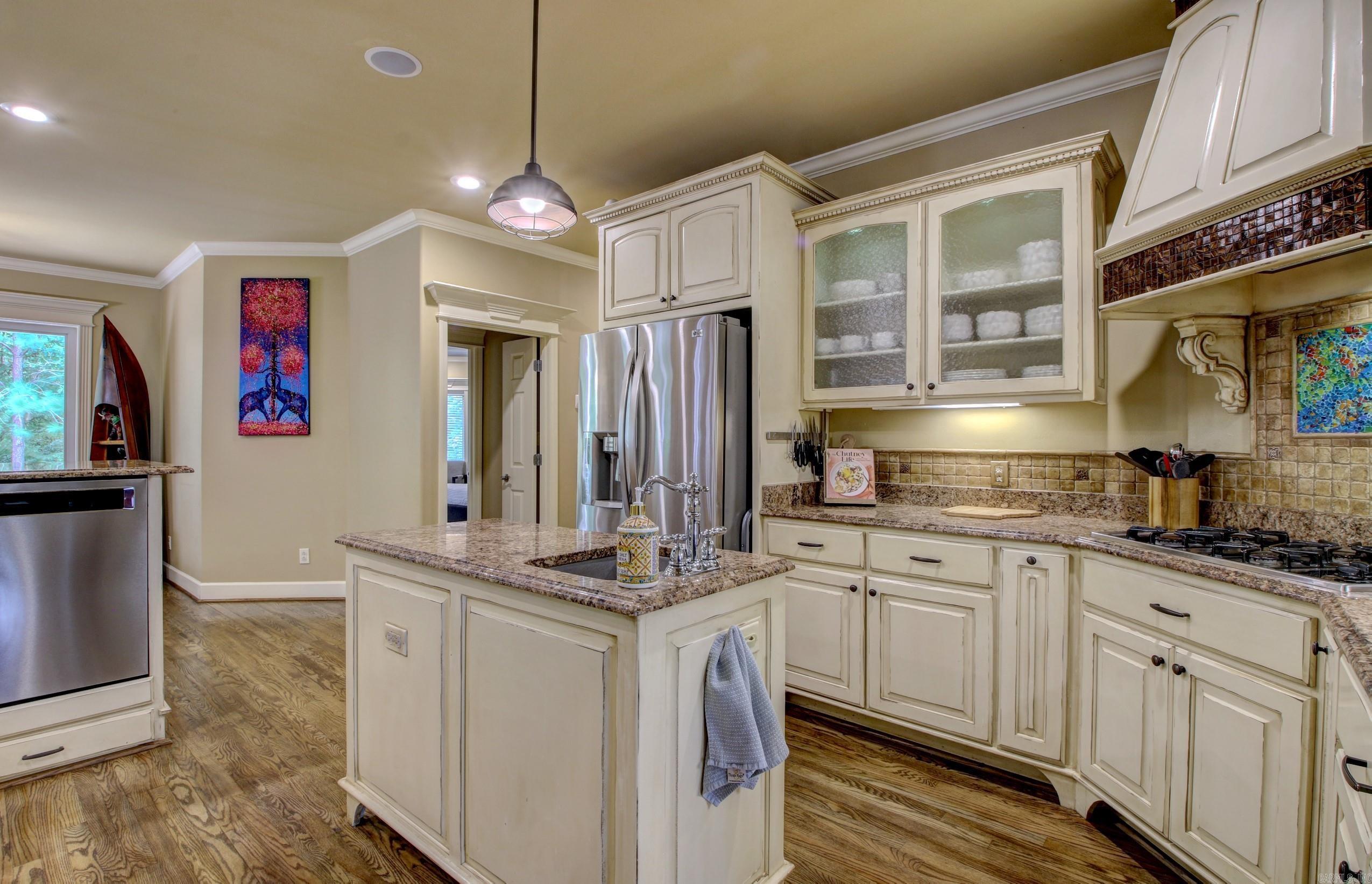 WOODLANDS EDGE - Residential