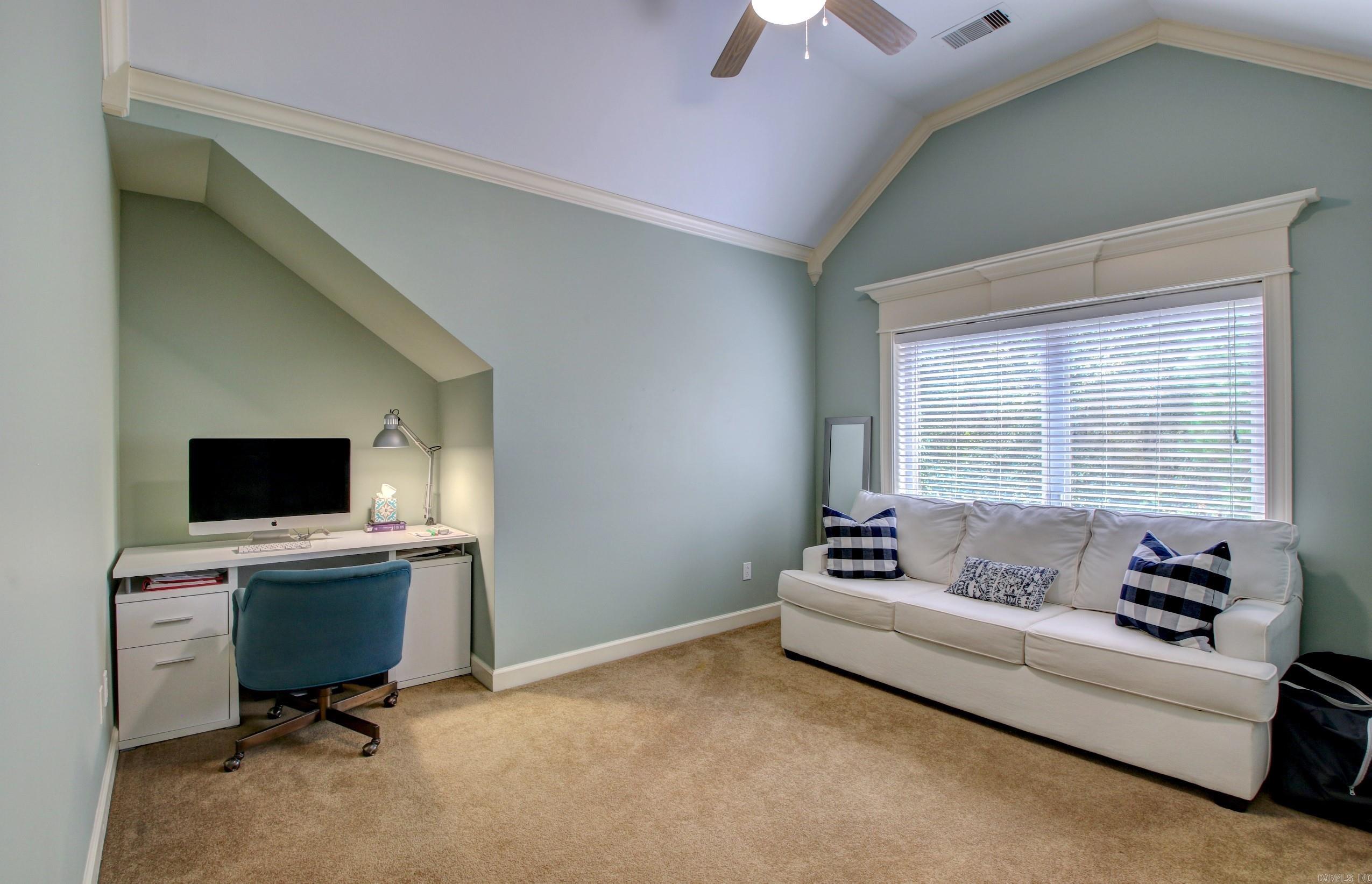 WOODLANDS EDGE - Residential