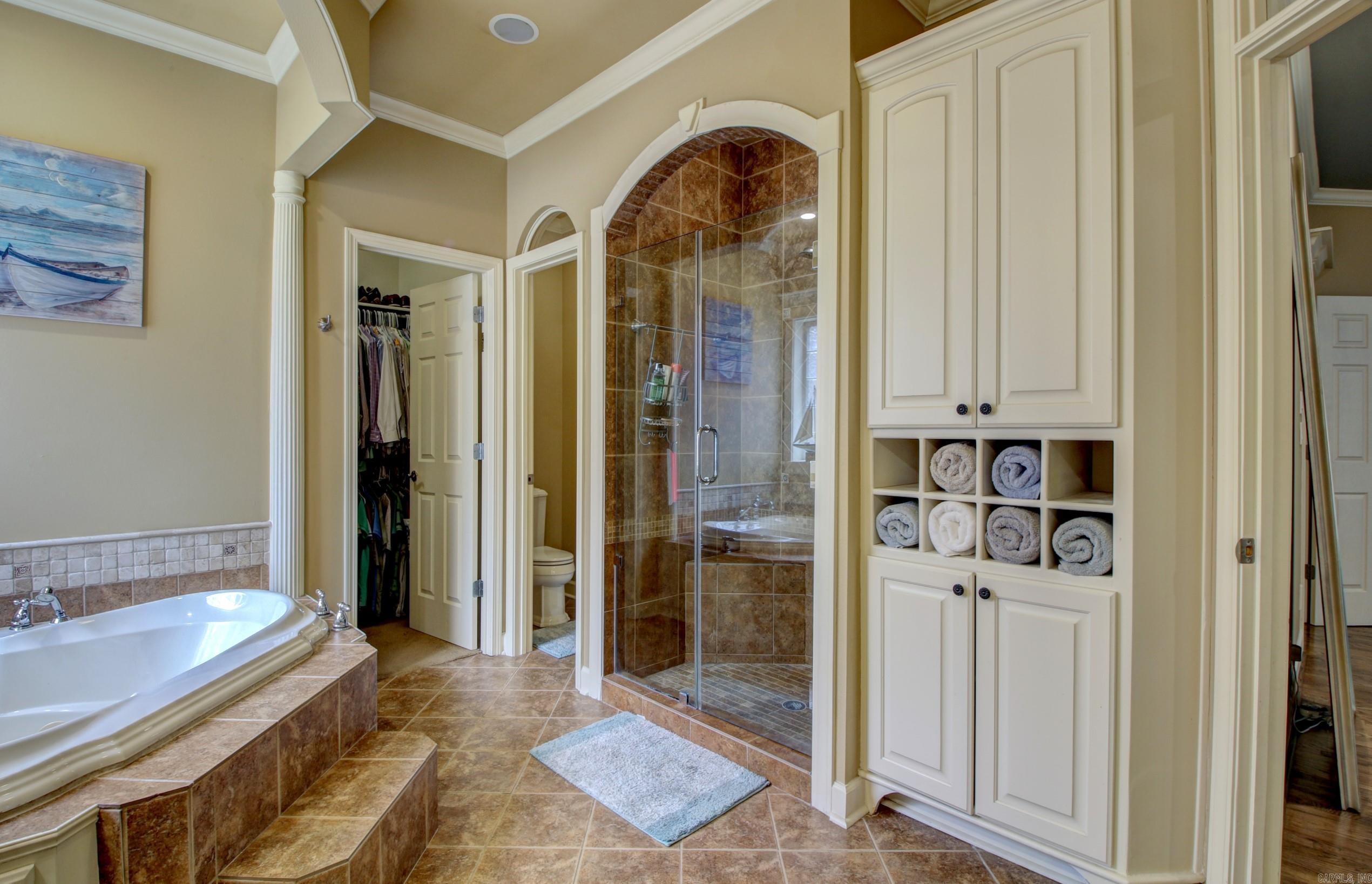 WOODLANDS EDGE - Residential