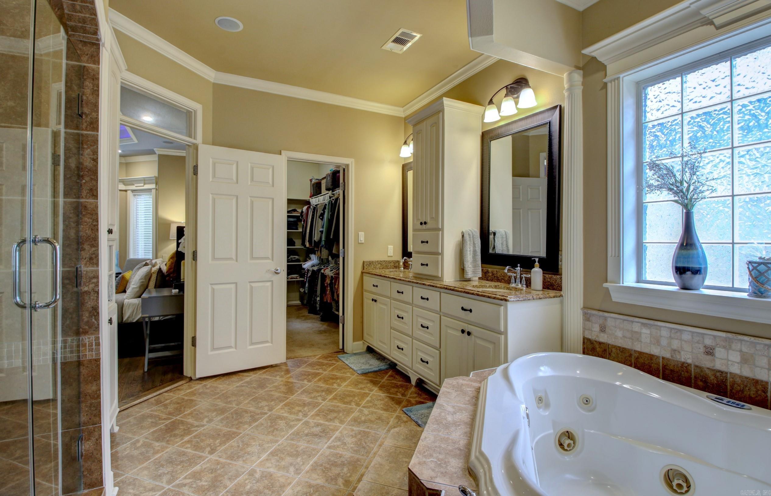 WOODLANDS EDGE - Residential