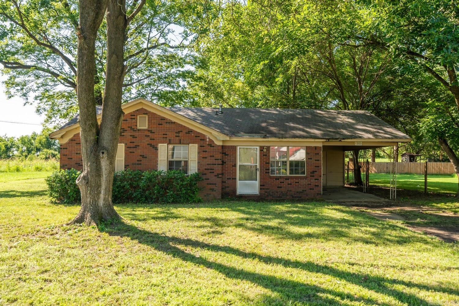 Looking for your next flip? Or a fixer-upper for yourself, family member, or rental? This Brick and siding home is in poor condition but in a really nice, clean subdivision. Has been vacant 6-7 years. Unsure condition of HVAC system so listed as 'none'', but owner said it worked when last occupied.