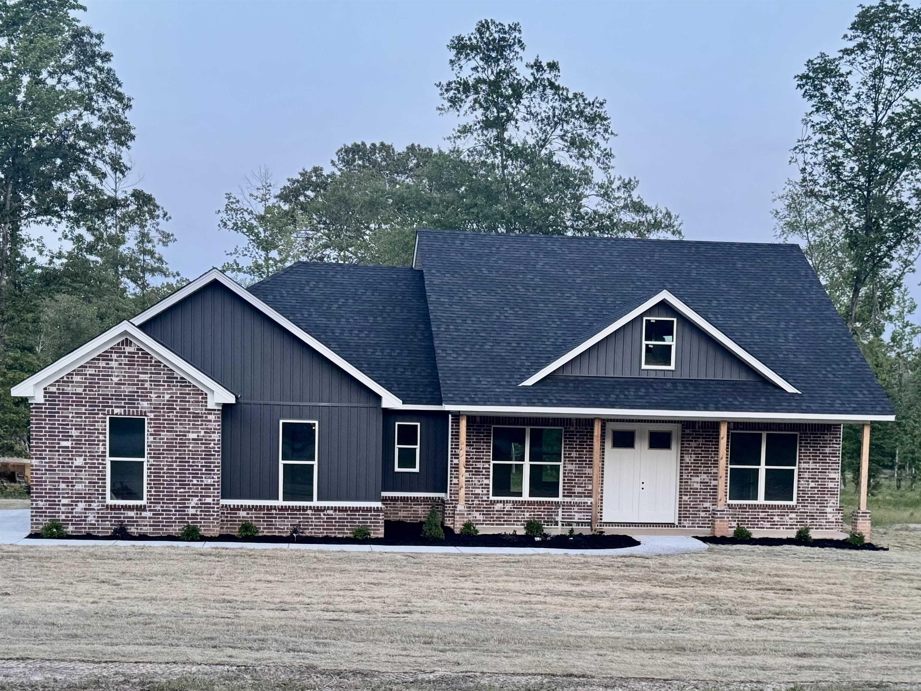DETONTI PLACE PHASE I - Residential
