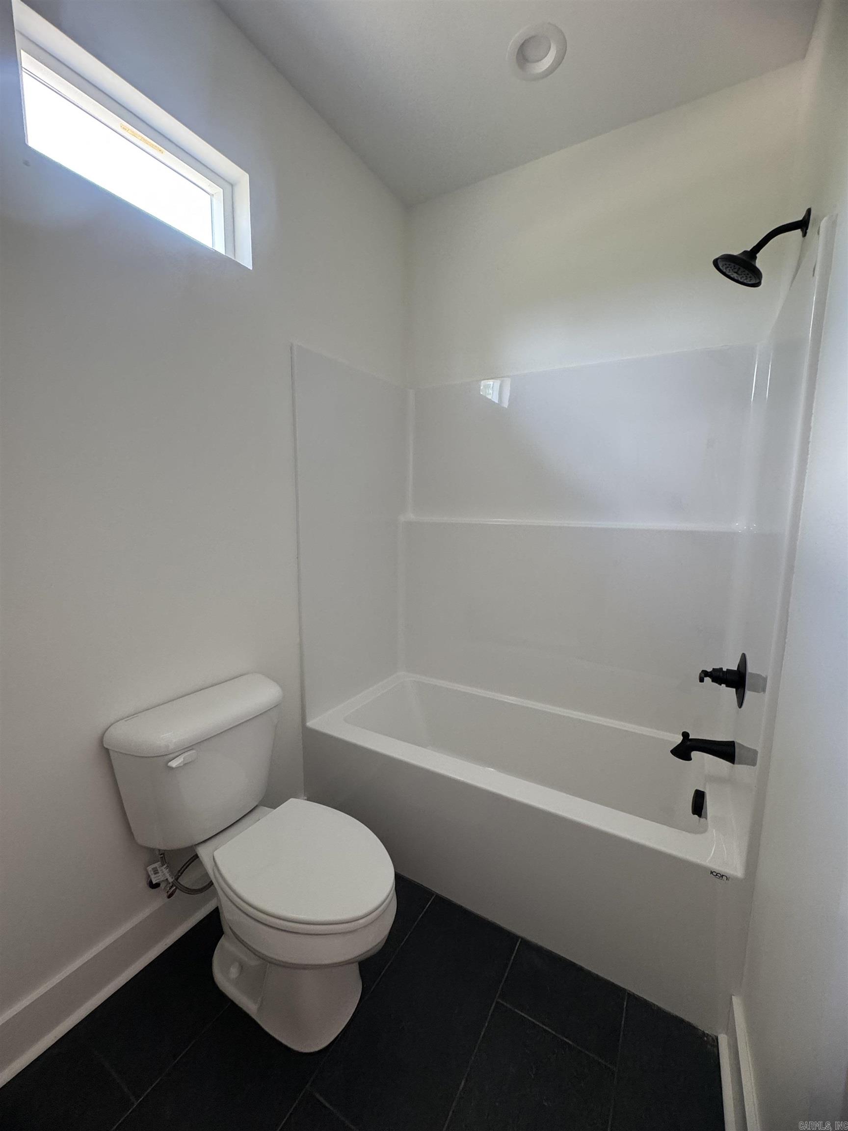 DETONTI PLACE PHASE I - Residential