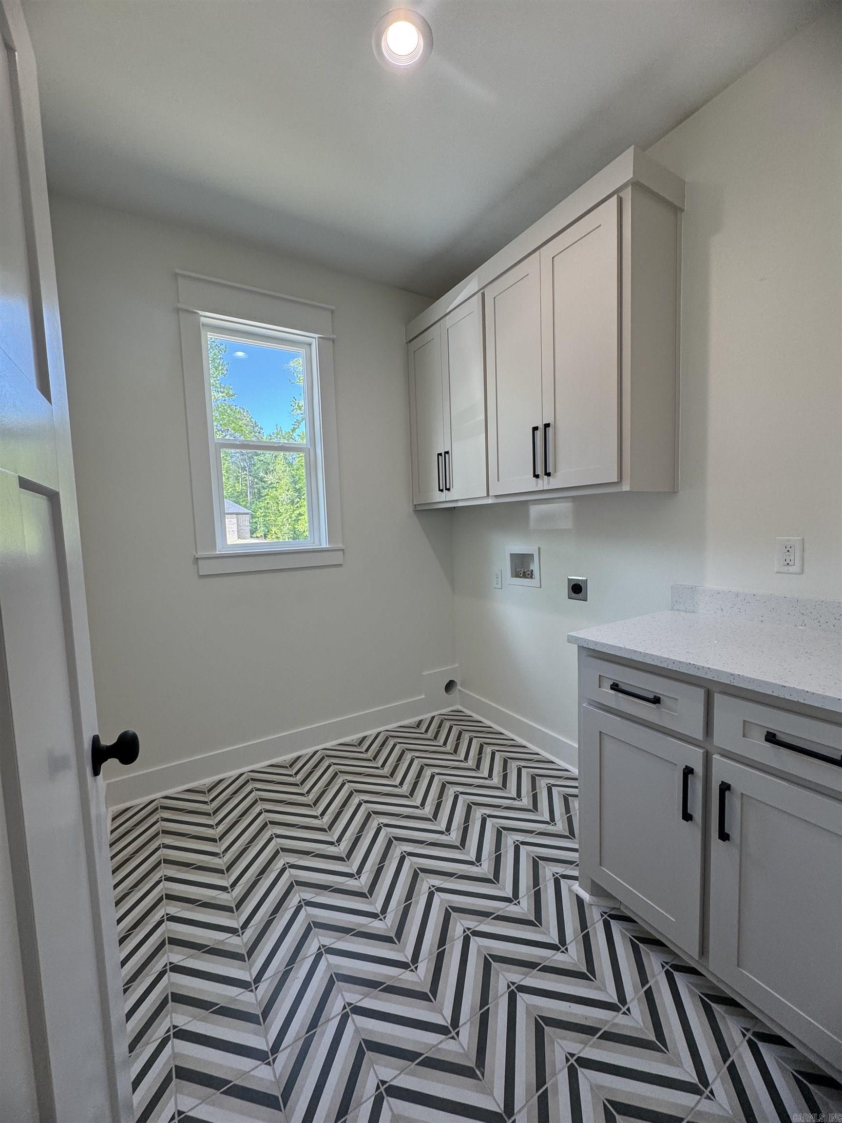 DETONTI PLACE PHASE I - Residential