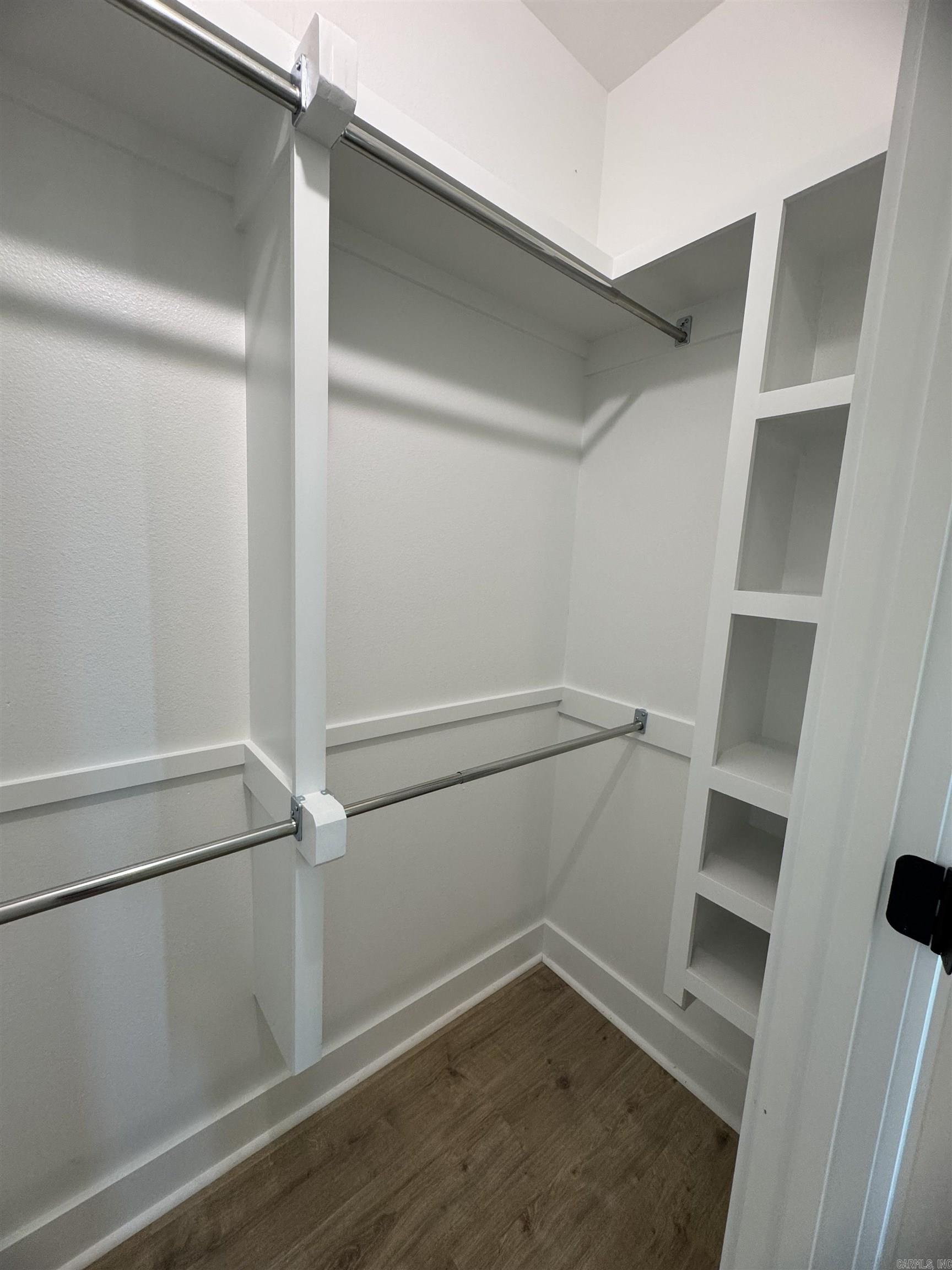 DETONTI PLACE PHASE I - Residential