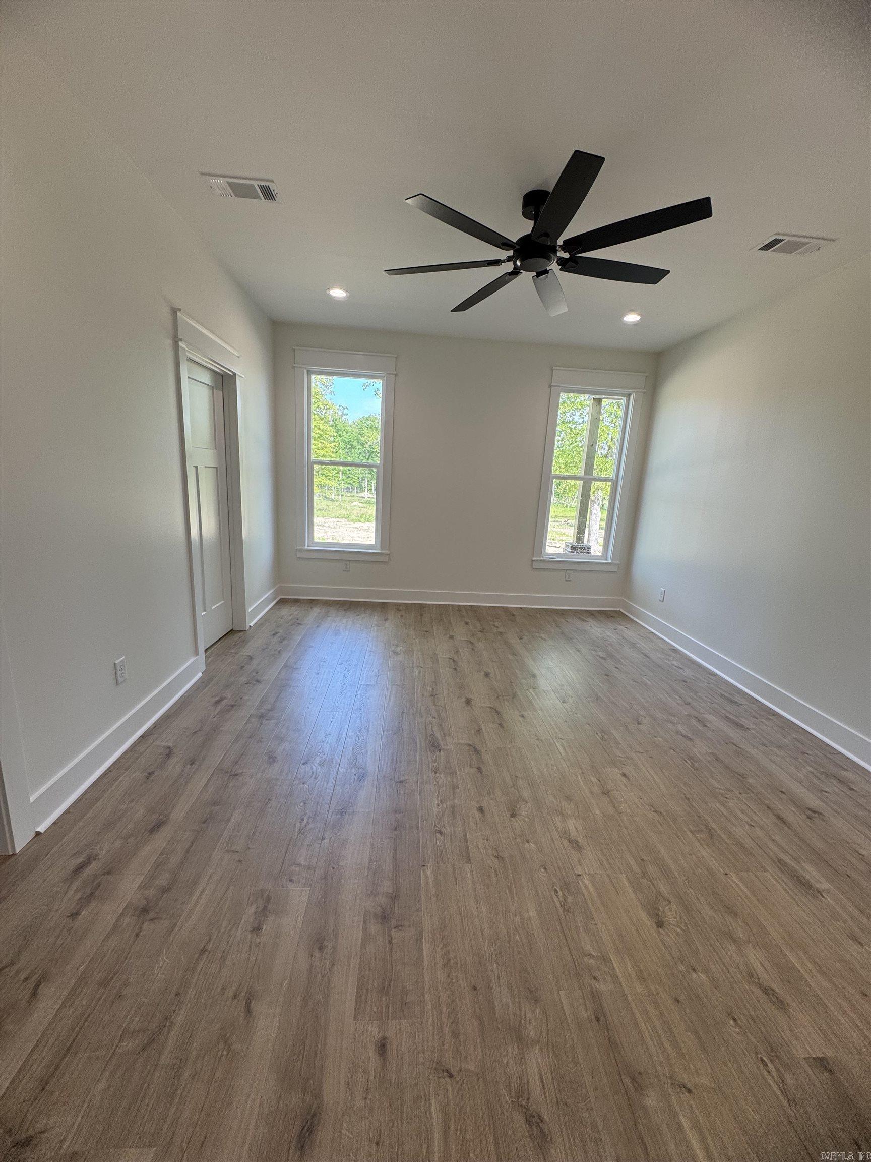 DETONTI PLACE PHASE I - Residential