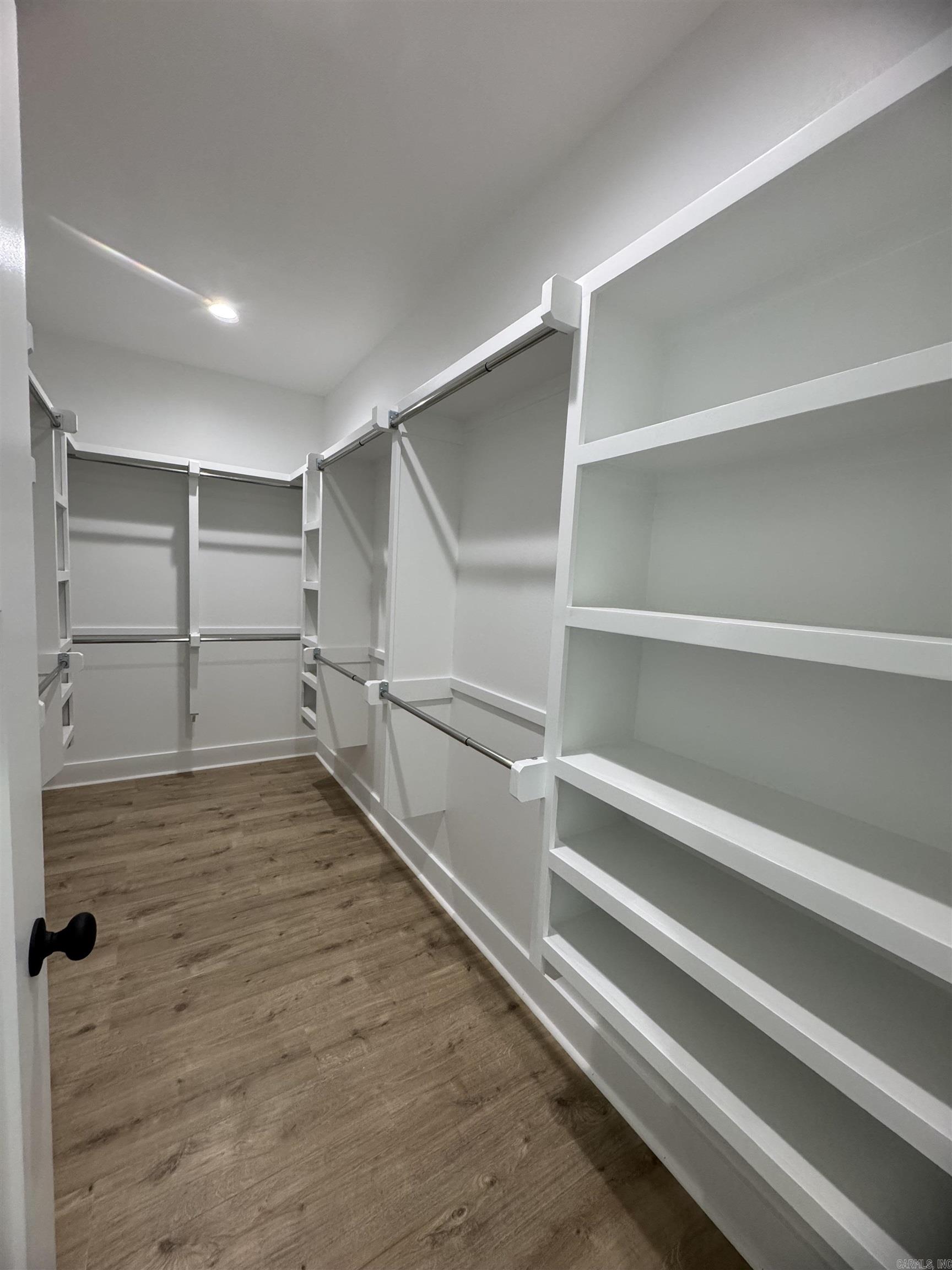 DETONTI PLACE PHASE I - Residential