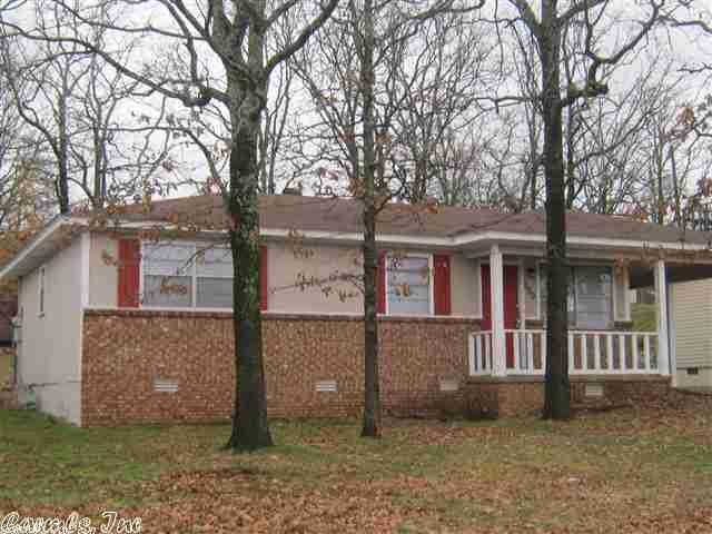 SOLD BEFORE LISTED! Sq Ft is approximate, measuring is encouraged.