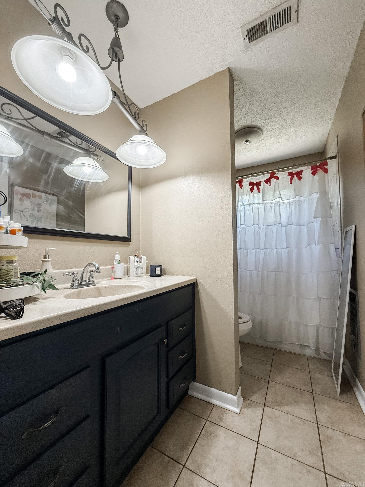 H.F. HENSON - Residential