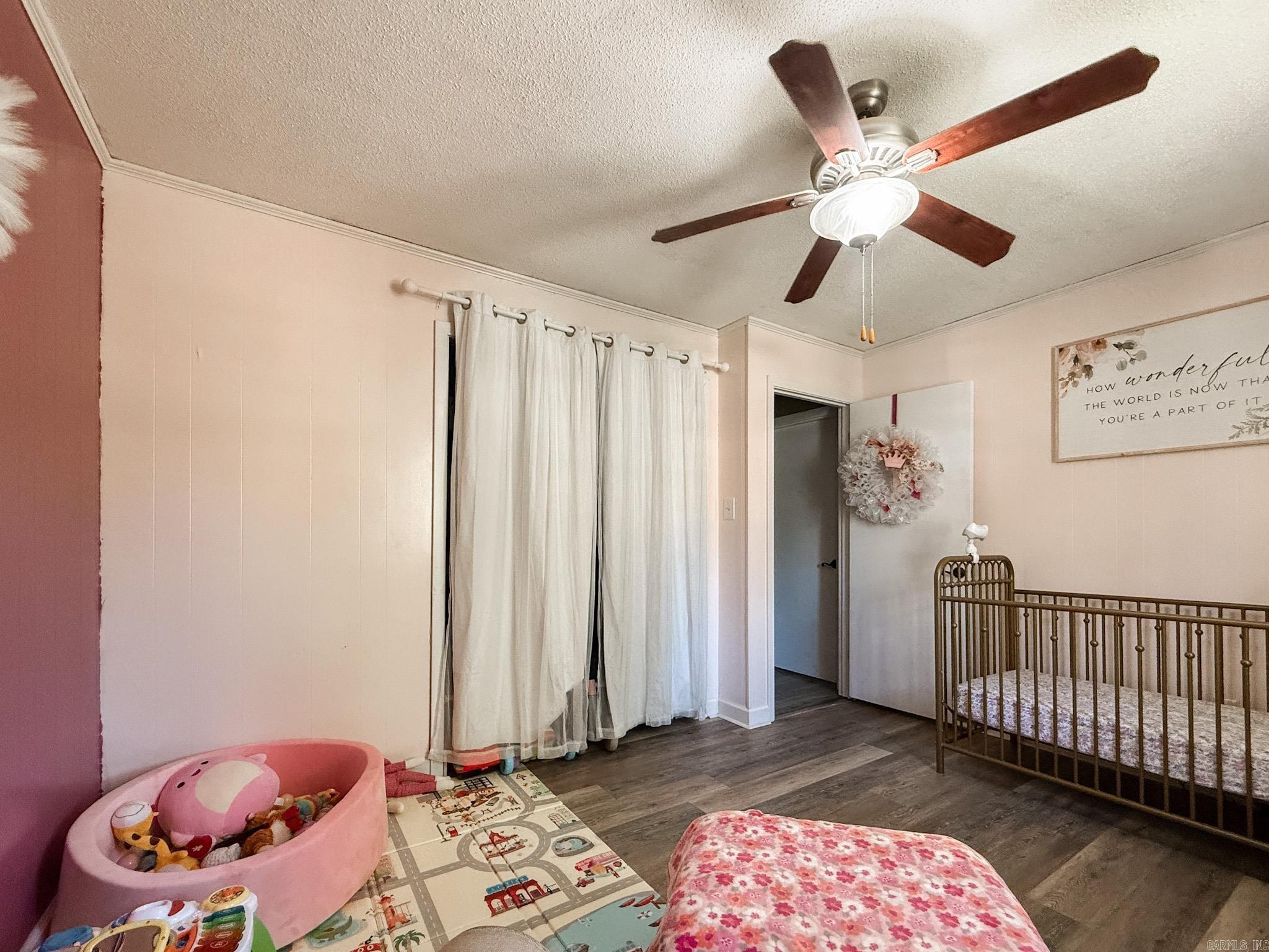 H.F. HENSON - Residential