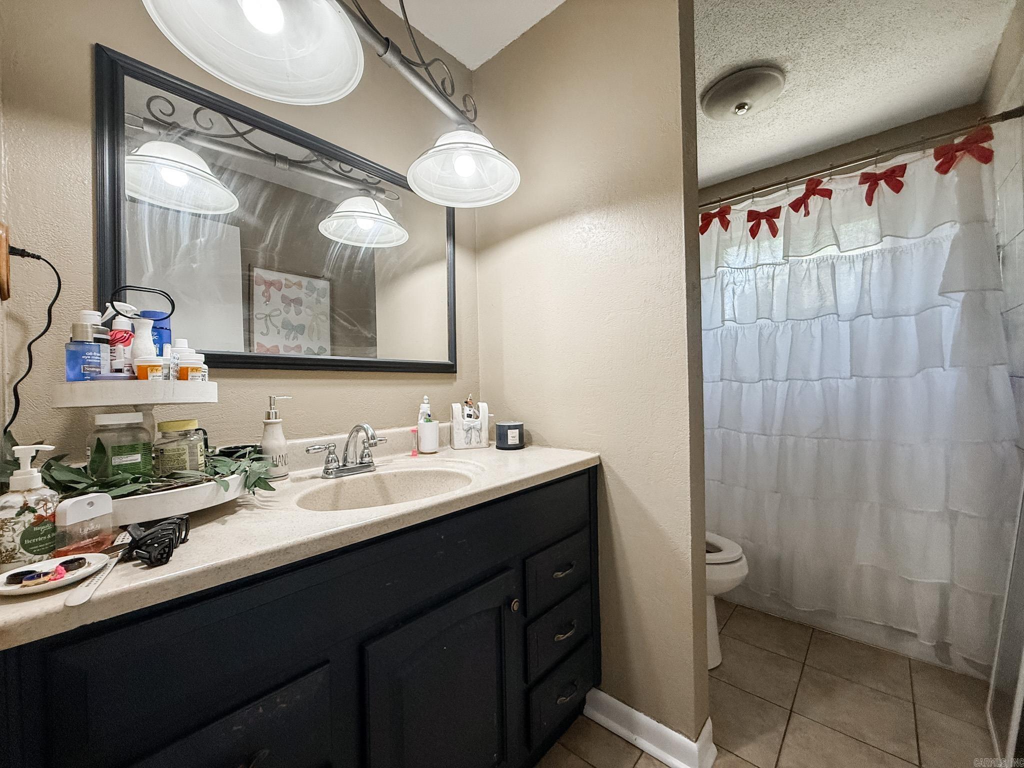 H.F. HENSON - Residential