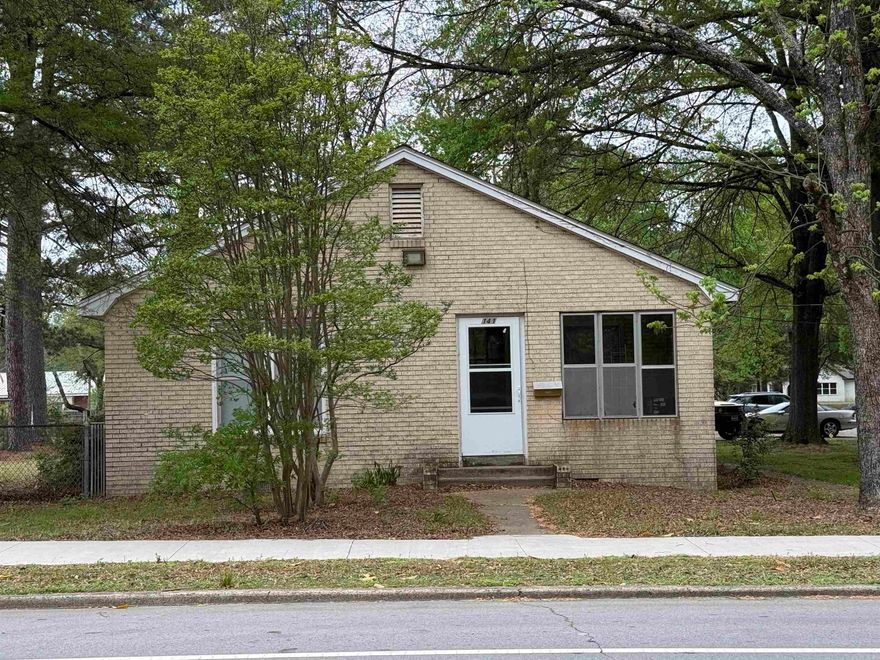 Perfect opportunity for anyone looking for a large lot in Old Town Conway!