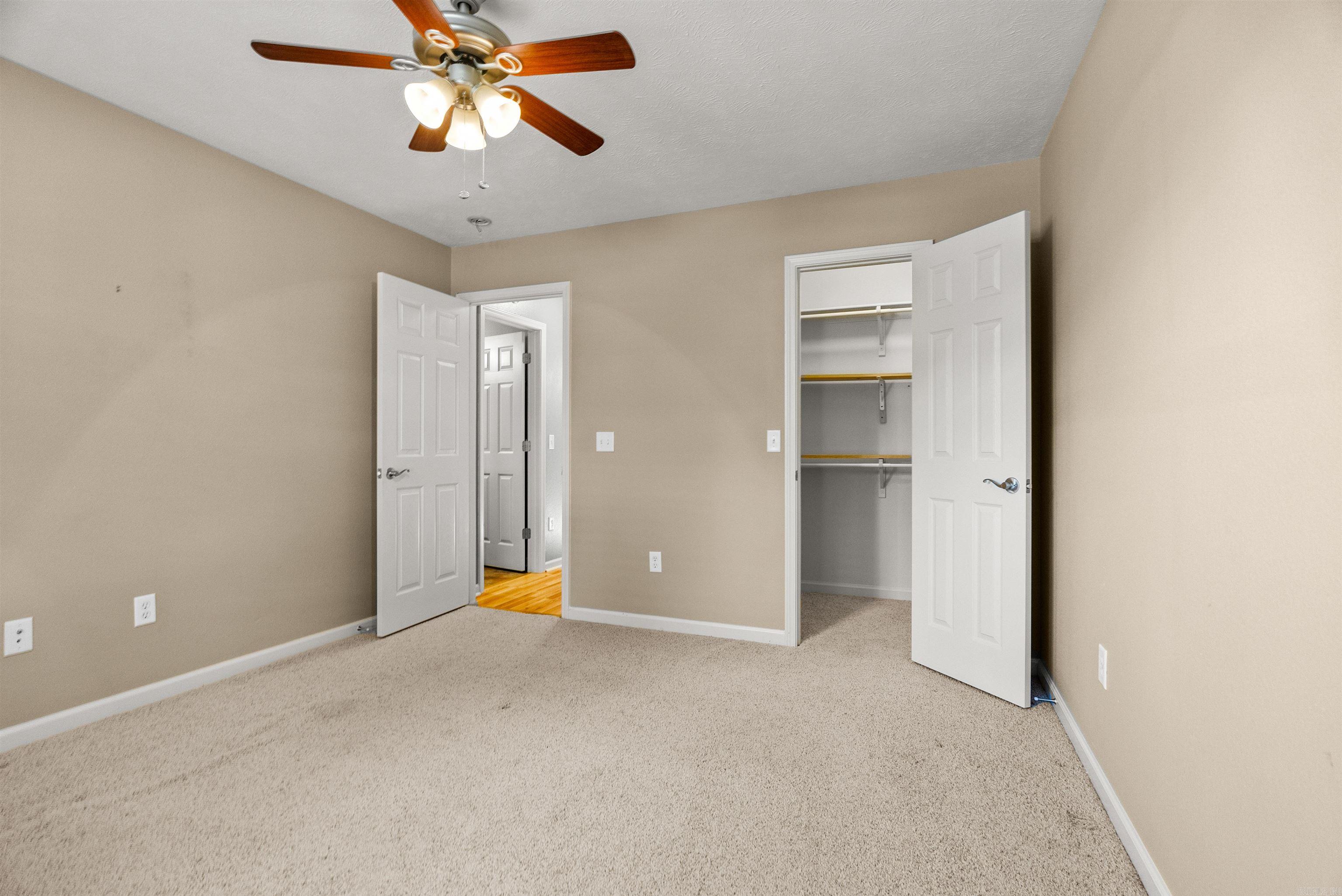 SPRING VALLEY - Residential
