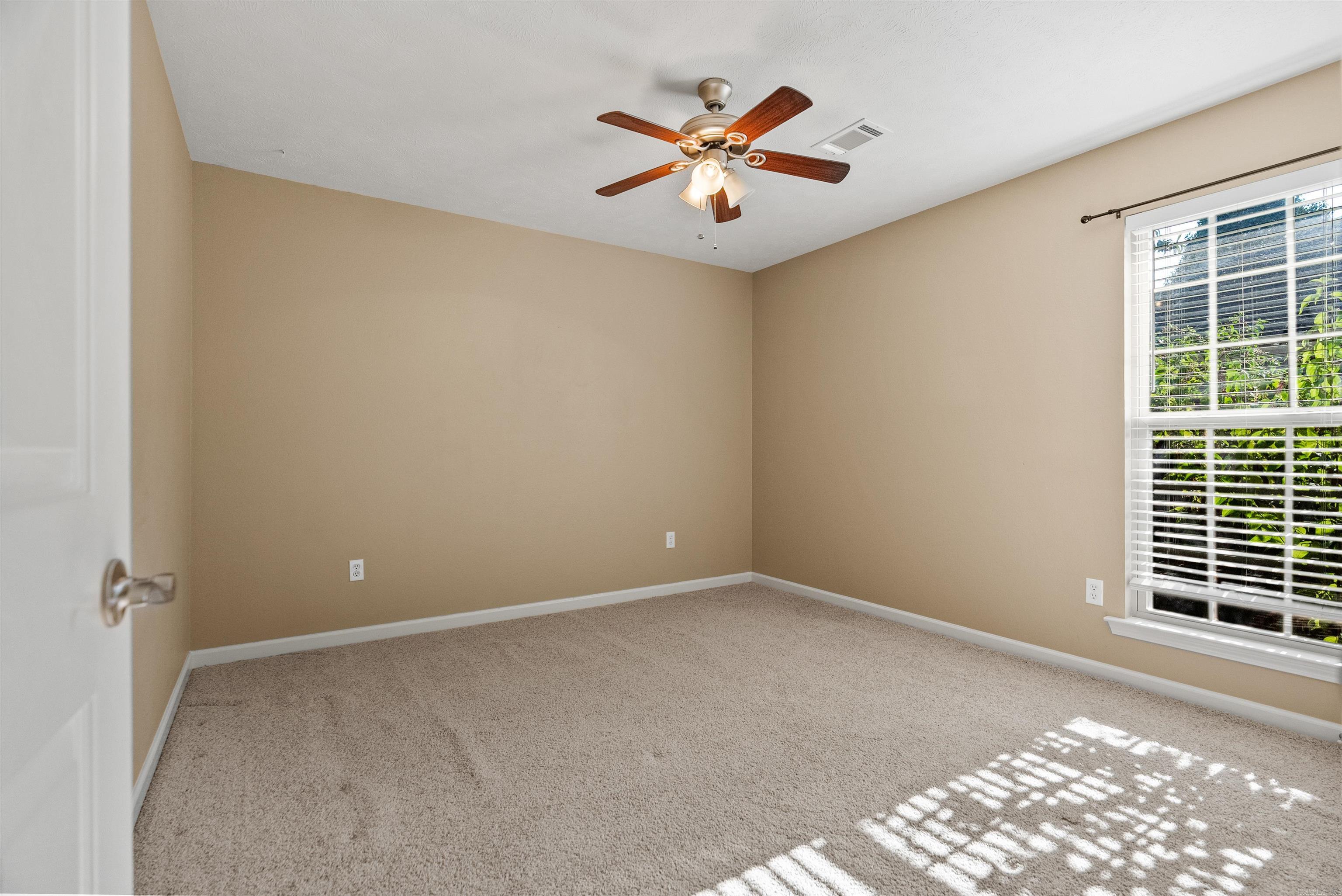 SPRING VALLEY - Residential