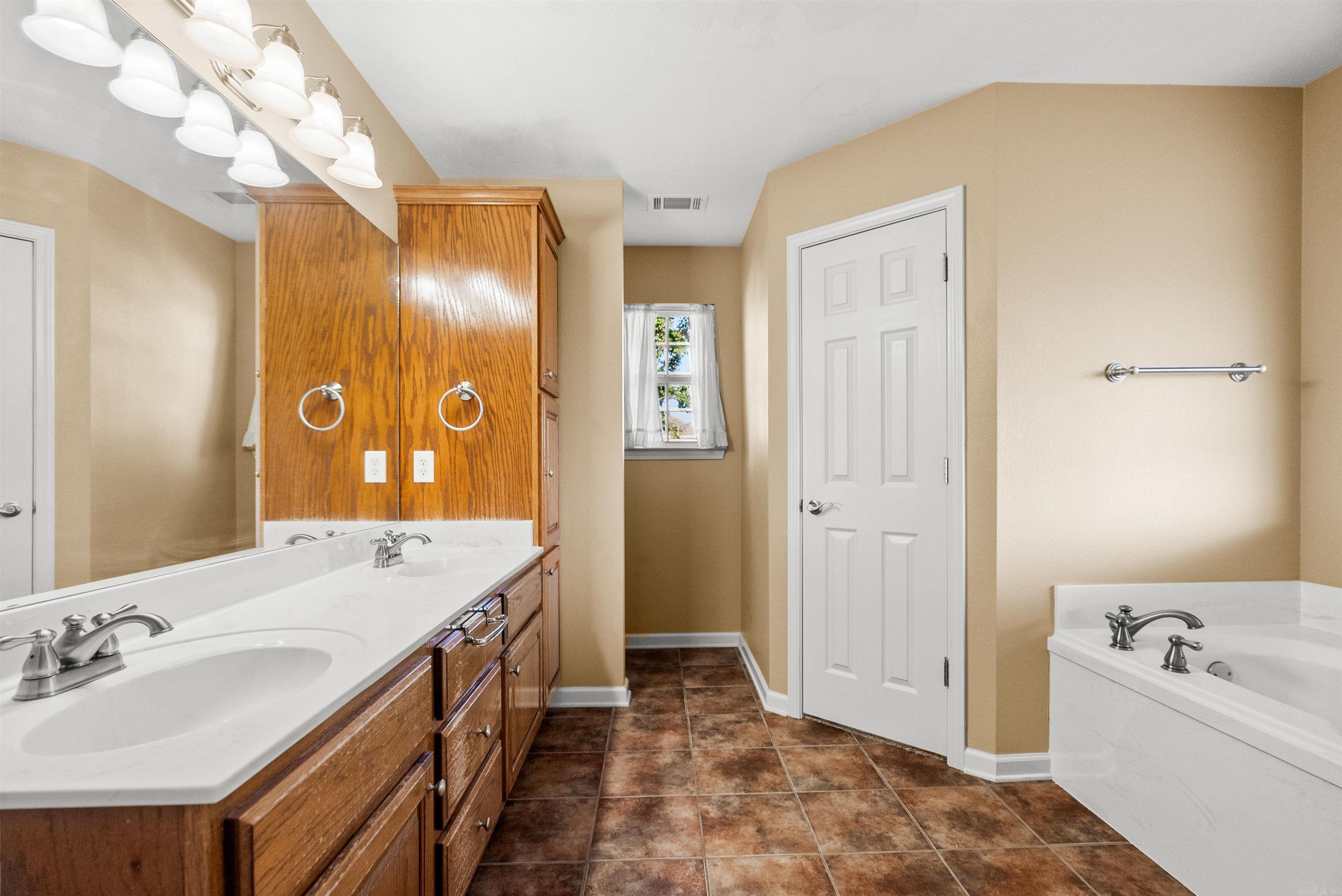SPRING VALLEY - Residential