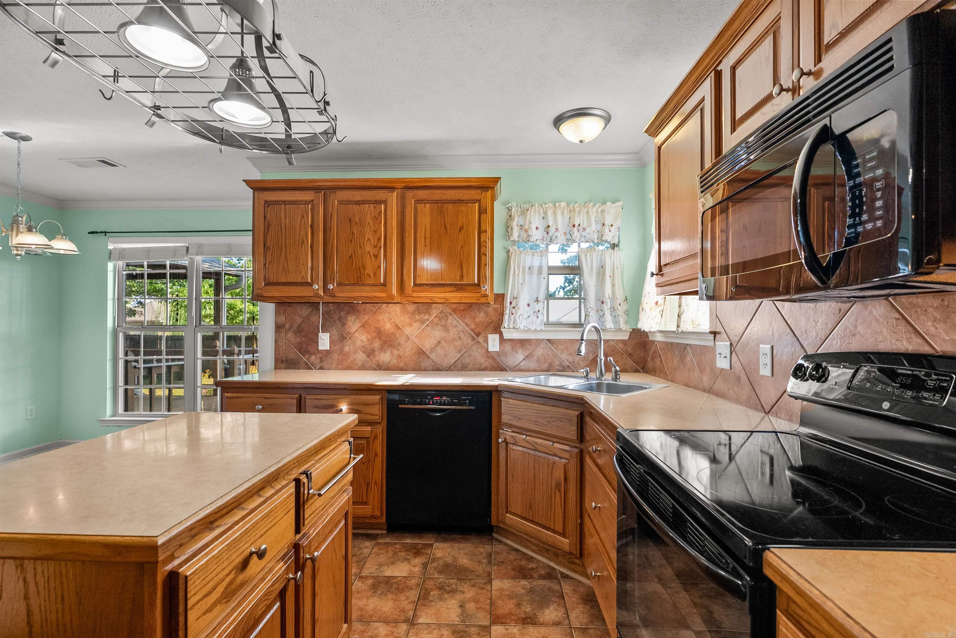 SPRING VALLEY - Residential
