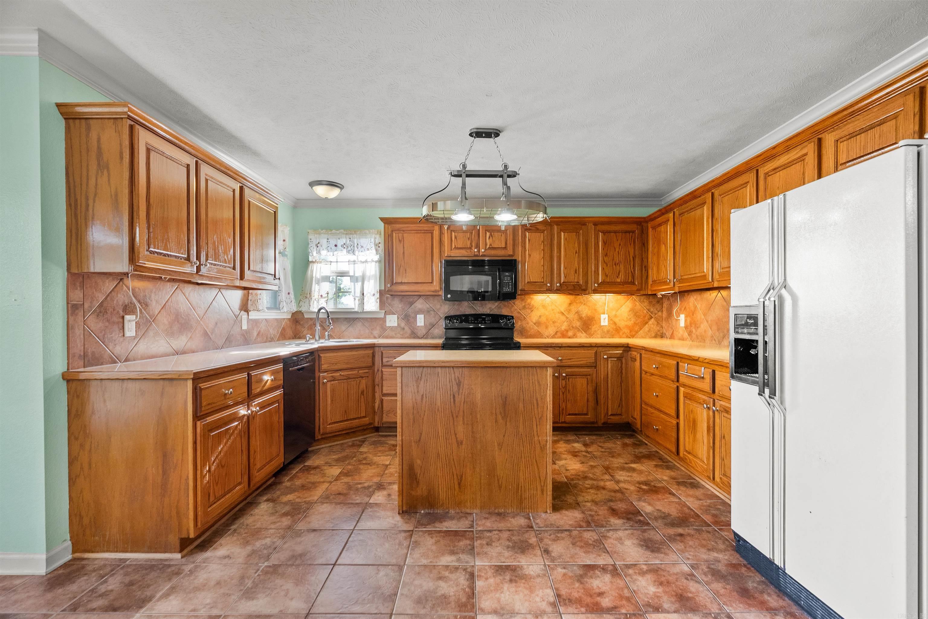 SPRING VALLEY - Residential