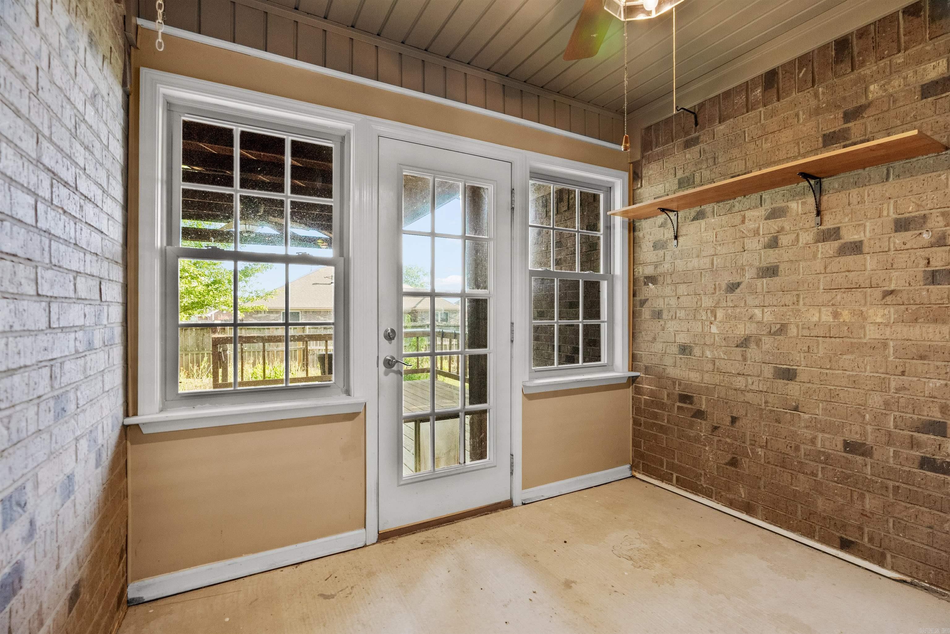 SPRING VALLEY - Residential