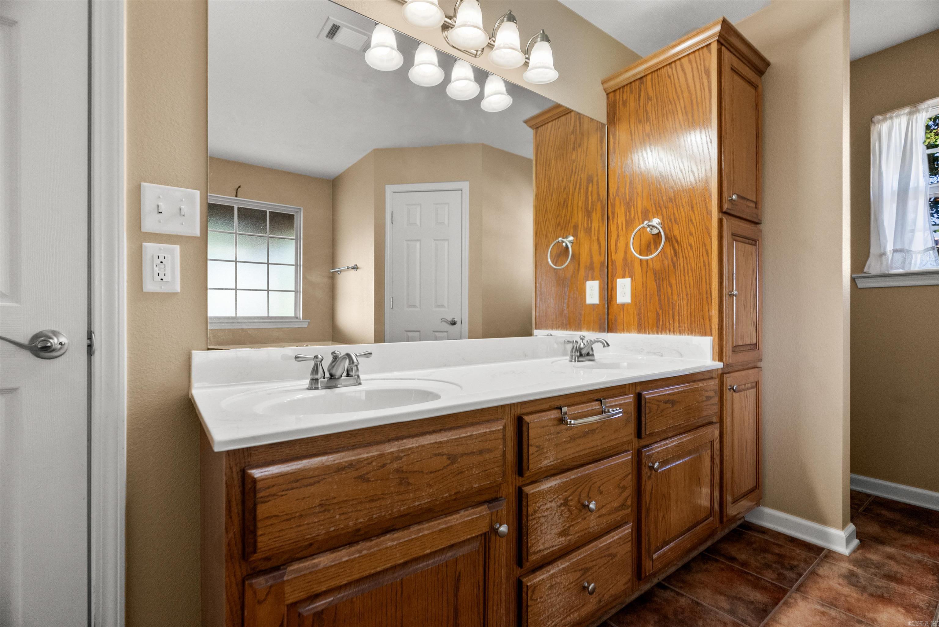 SPRING VALLEY - Residential