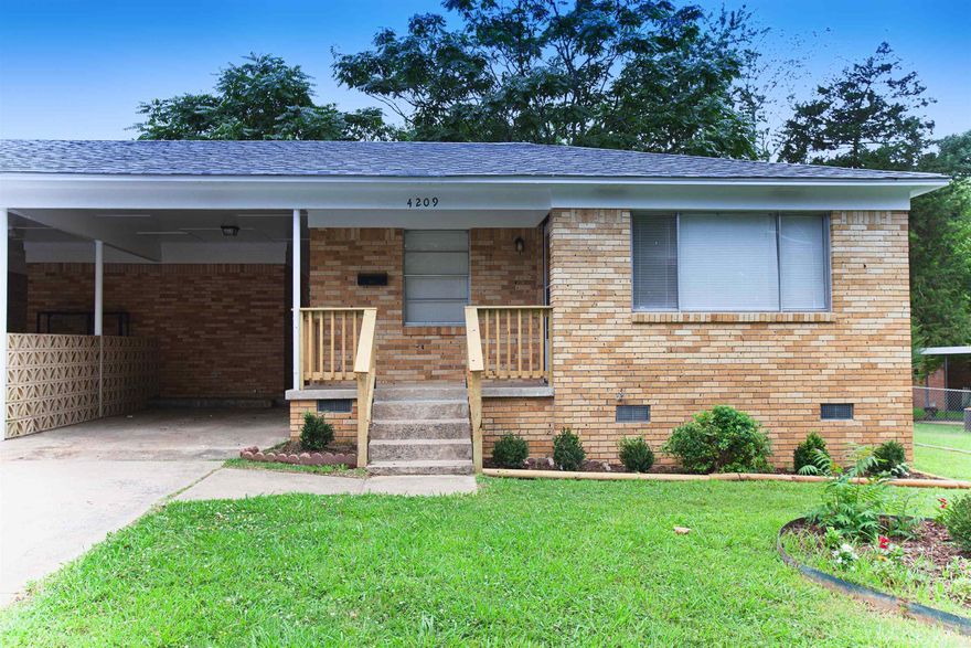 Great 2BD duplex in NLR with easy interstate access. Hard flooring throughout. Fully fenced back yard area that is perfect for kids or pets to burn off some energy. The lease for this property is for two years with a 3% increase after the first year. Income has to be three times the amount of rent unless you have a housing voucher.