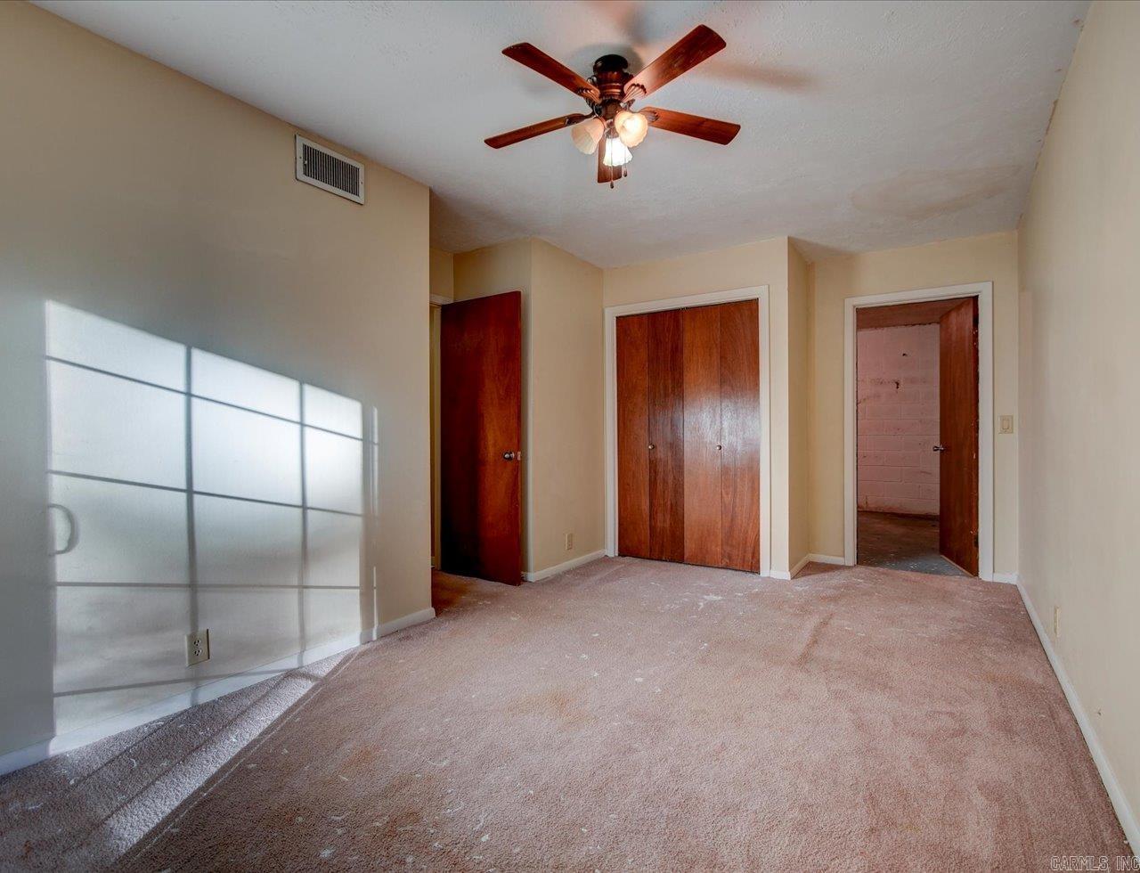 VALENCIA COURTS - Residential