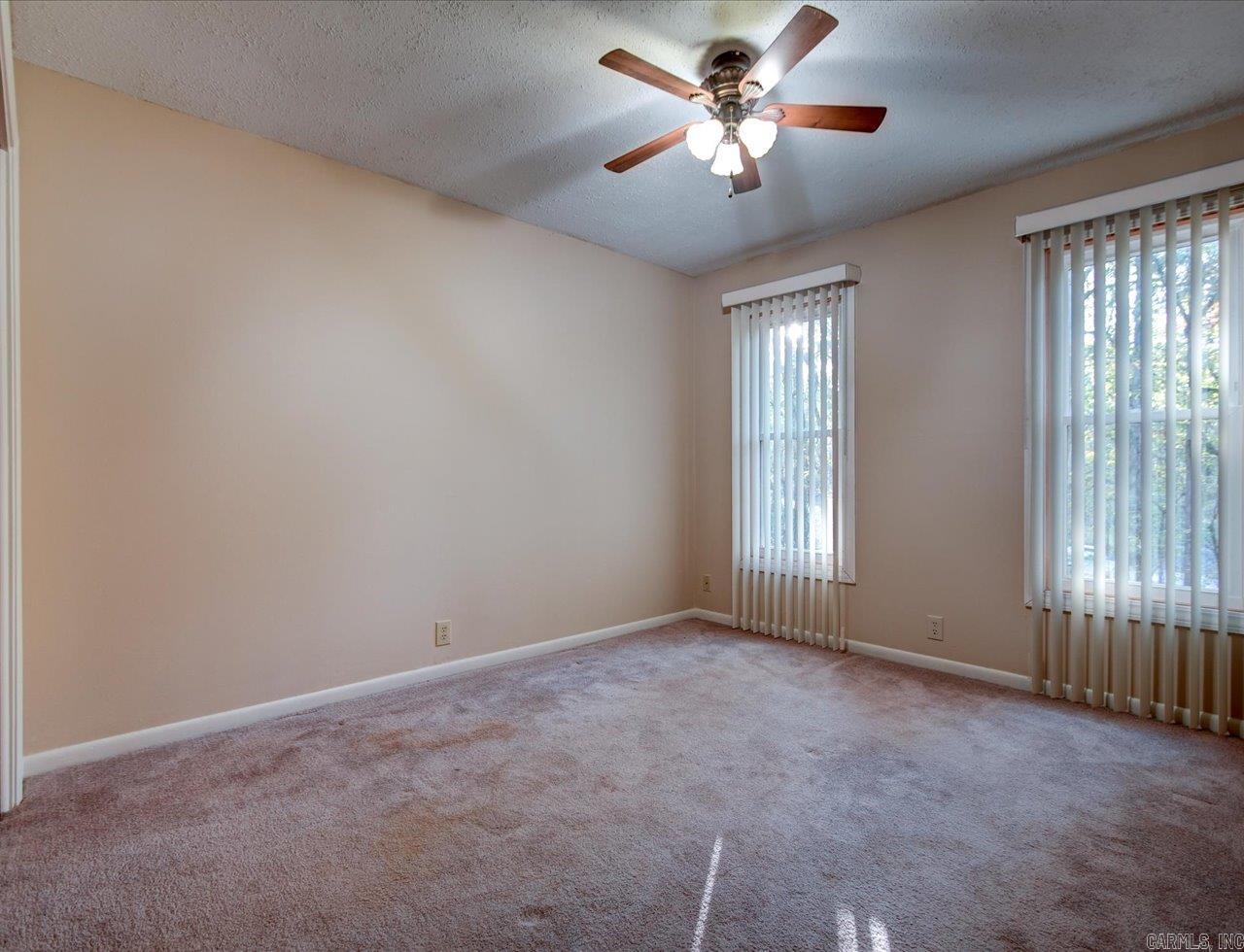 VALENCIA COURTS - Residential