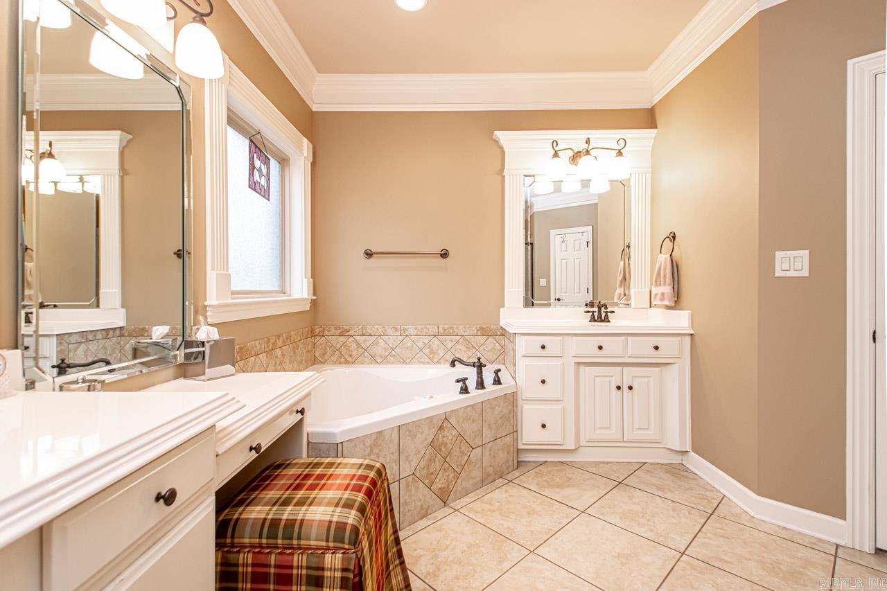 MILLERS CROSSING - Residential