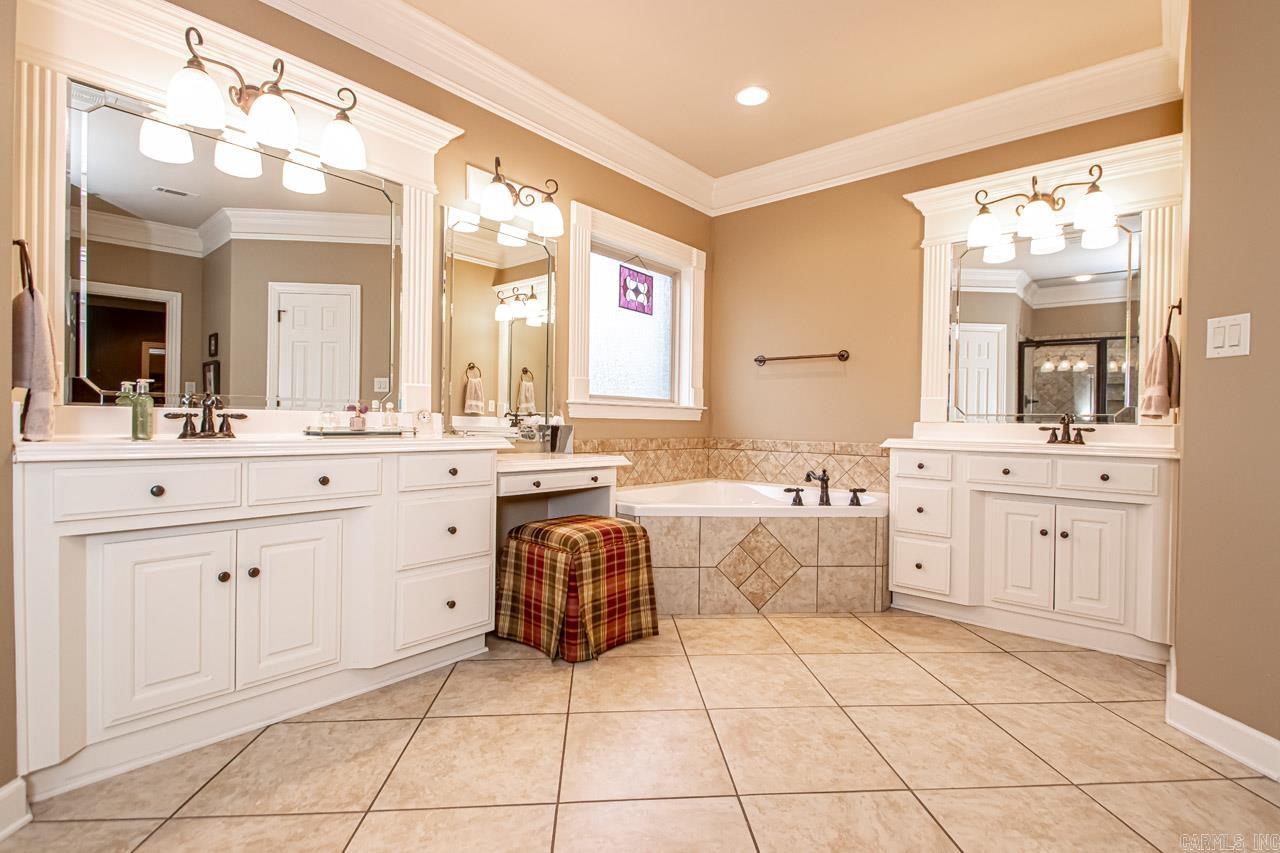 MILLERS CROSSING - Residential