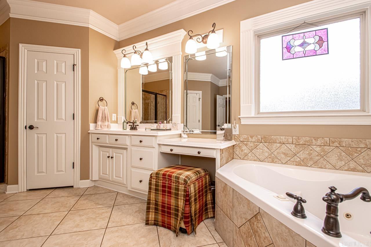 MILLERS CROSSING - Residential