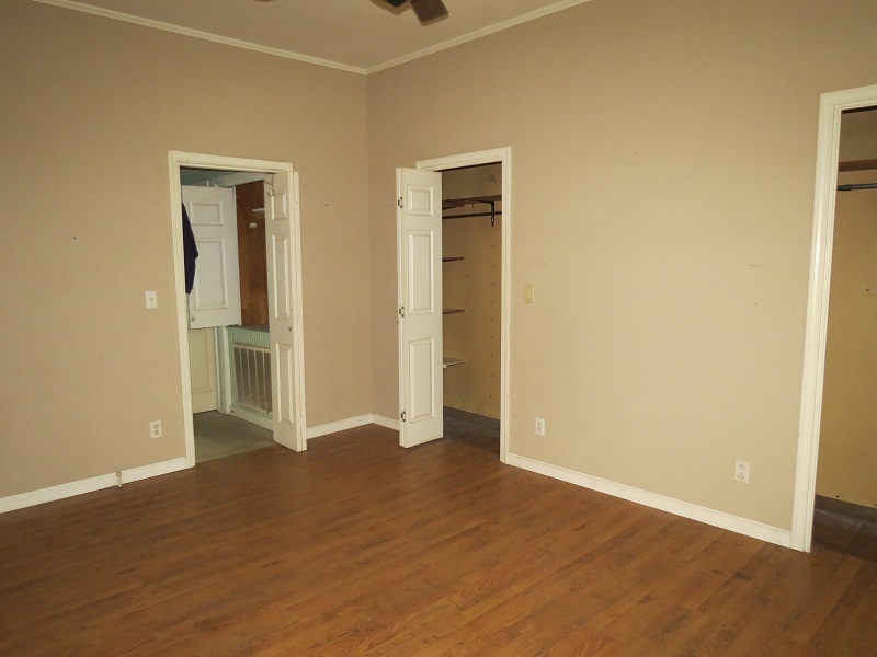 Russell - Residential