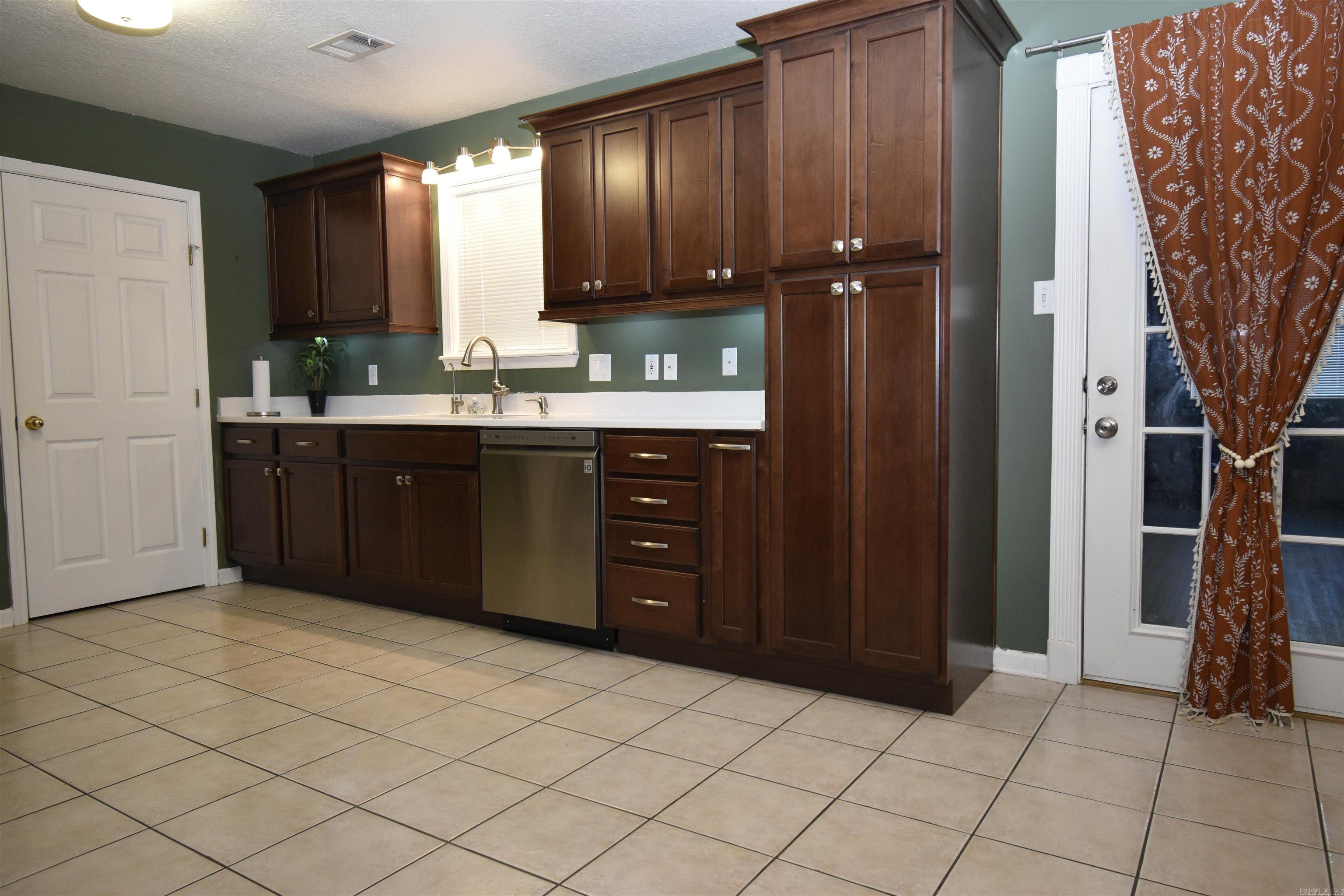 QUAIL MEADOWS - Residential