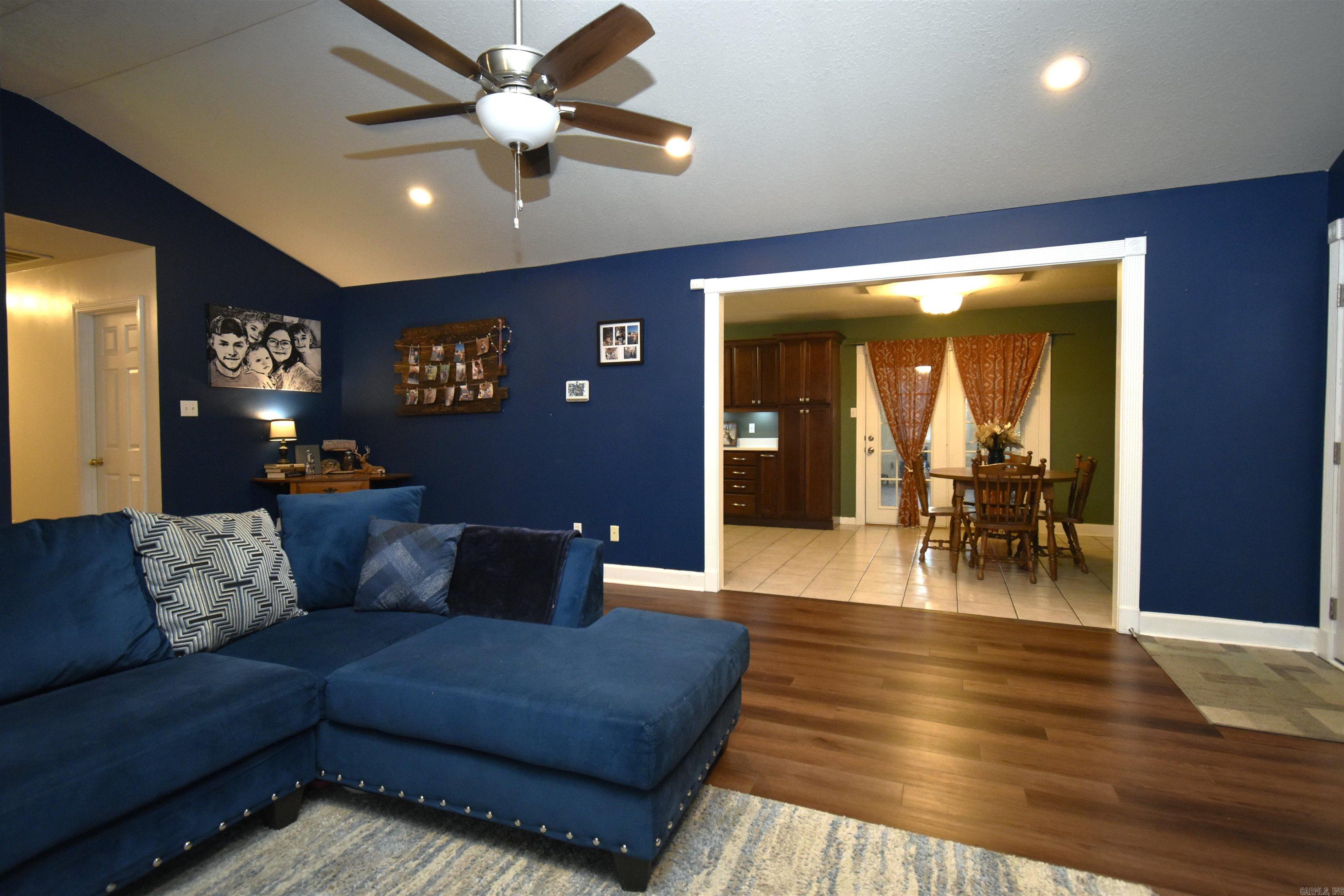 QUAIL MEADOWS - Residential