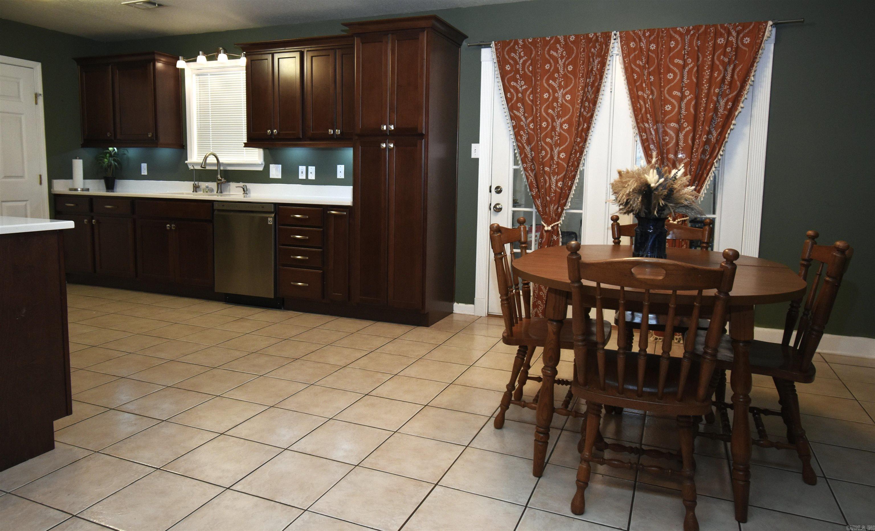 QUAIL MEADOWS - Residential