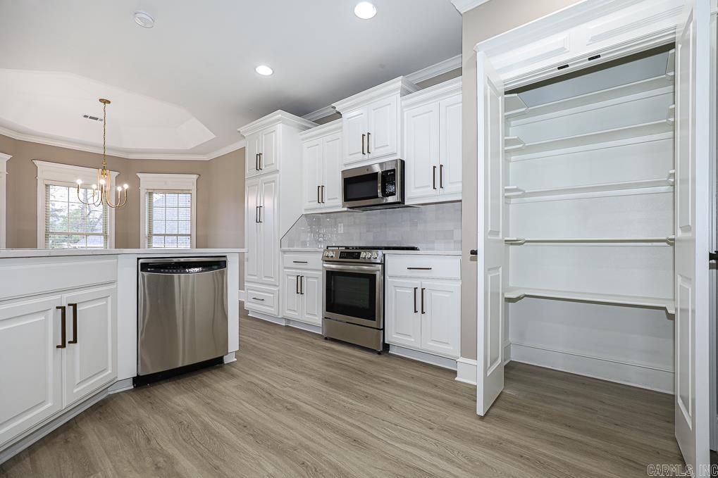 LONGHILLS VILLAGE - Residential