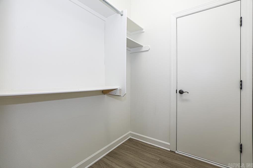 LONGHILLS VILLAGE - Residential